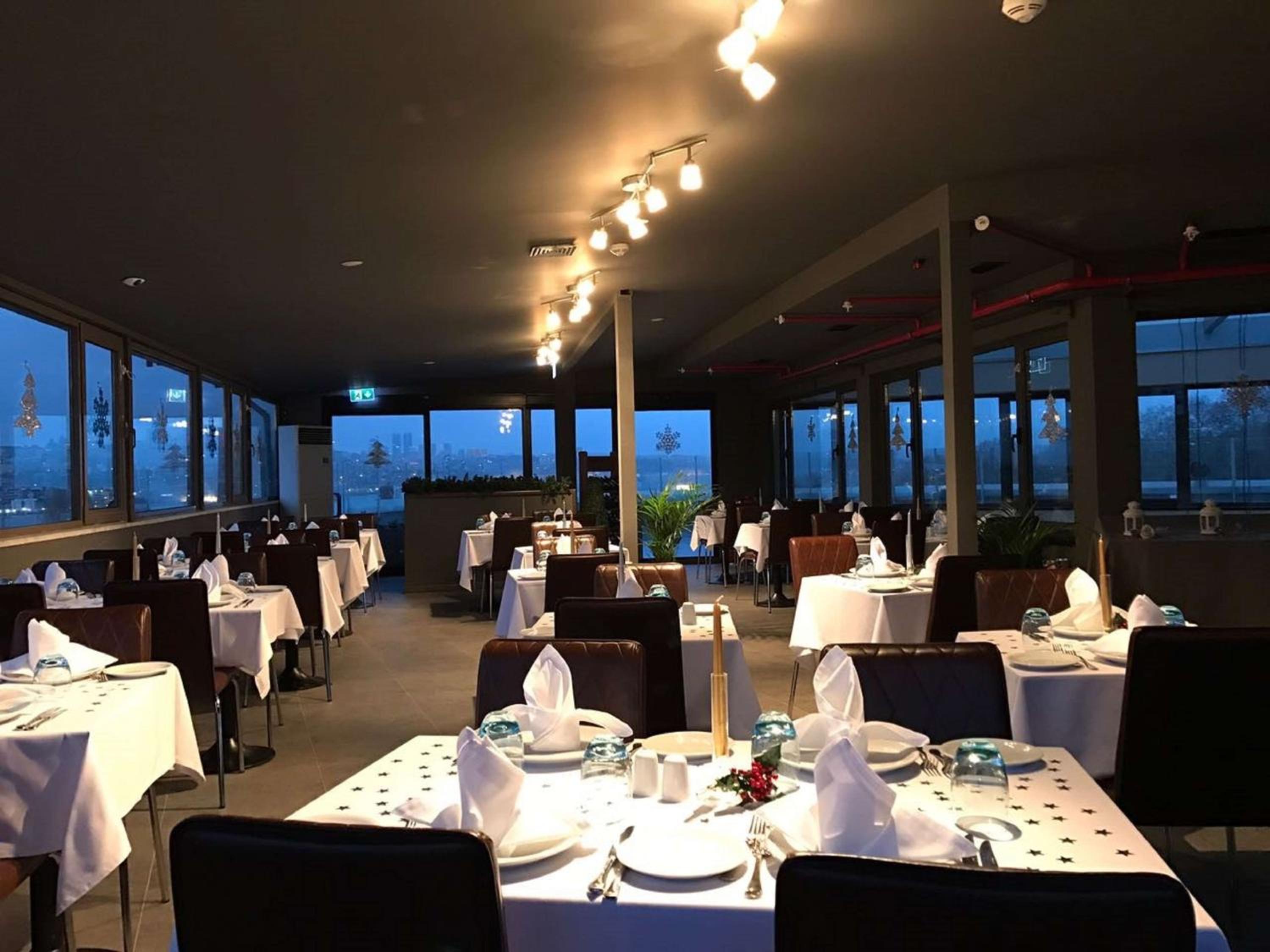 DoubleTree by Hilton Istanbul - Sirkeci - Image 28