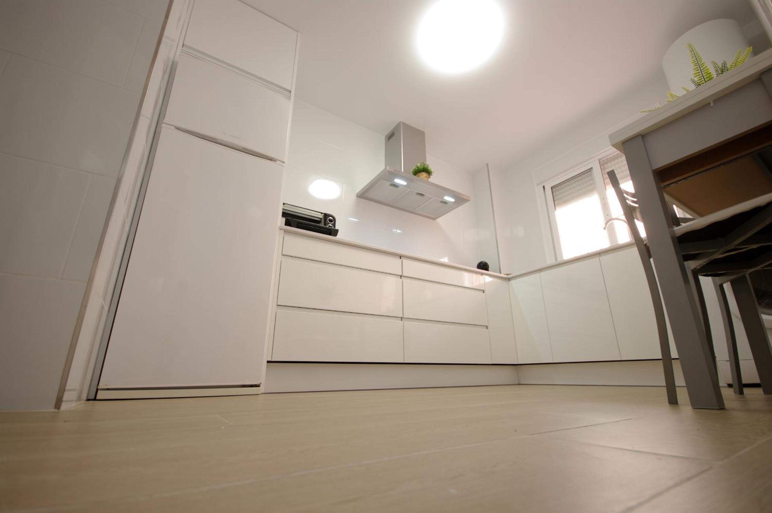 135 Livingtarifa Luna photo 2