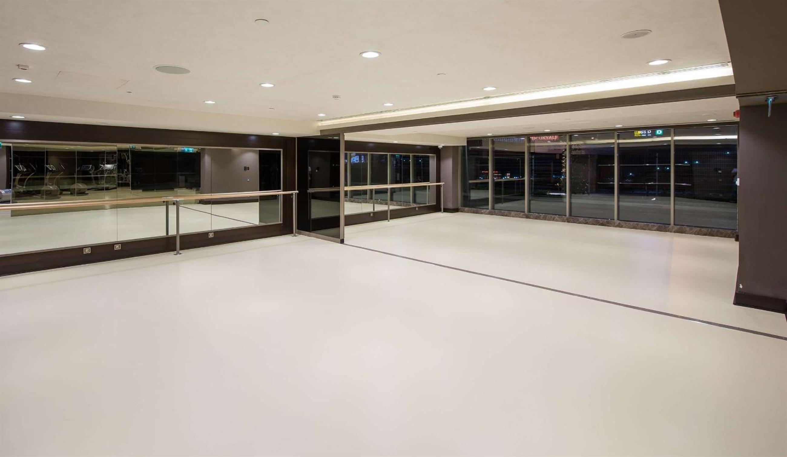 Hilton Istanbul Kozyatagi - Image 27