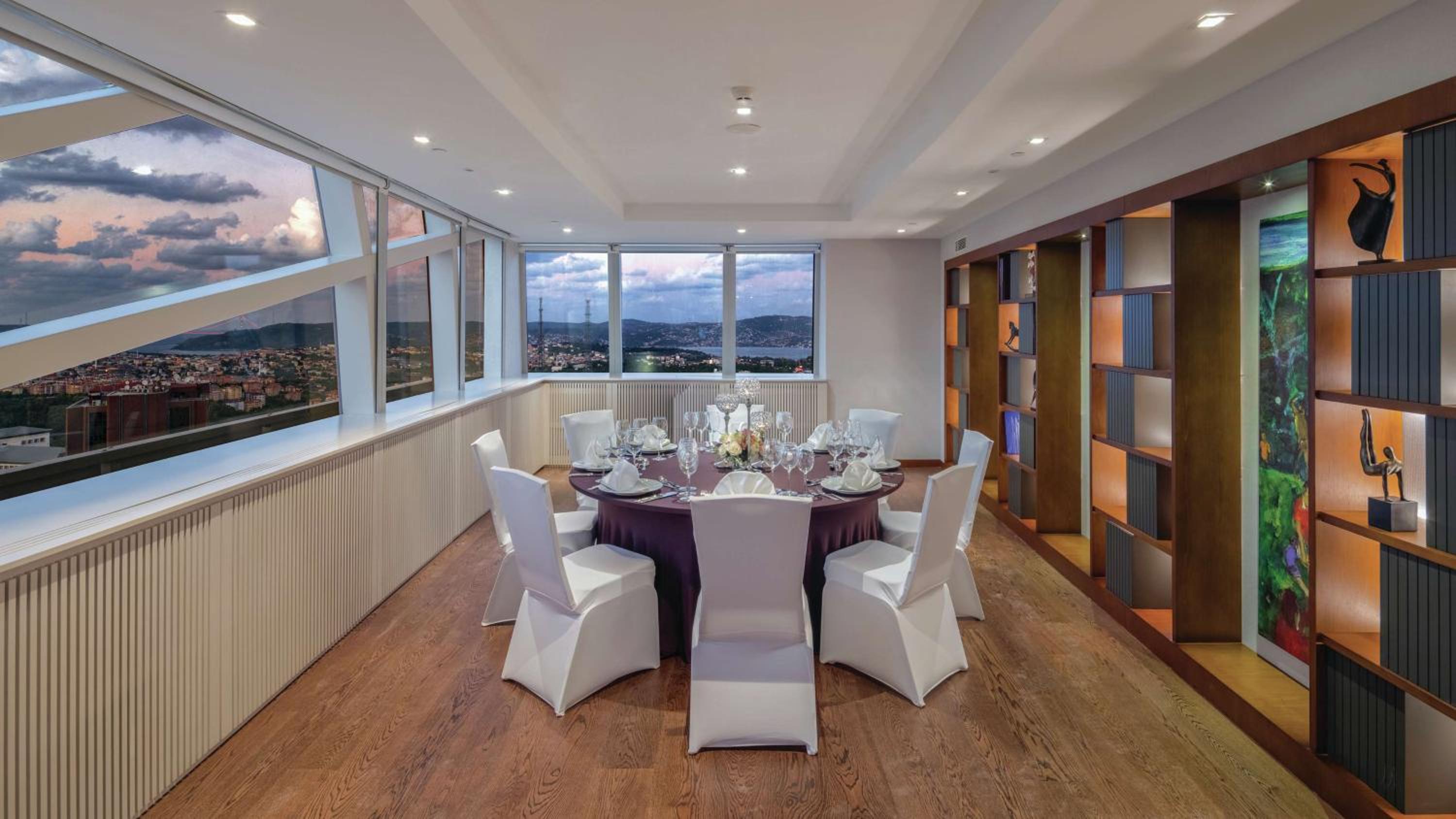 Hilton Istanbul Maslak - Image 23