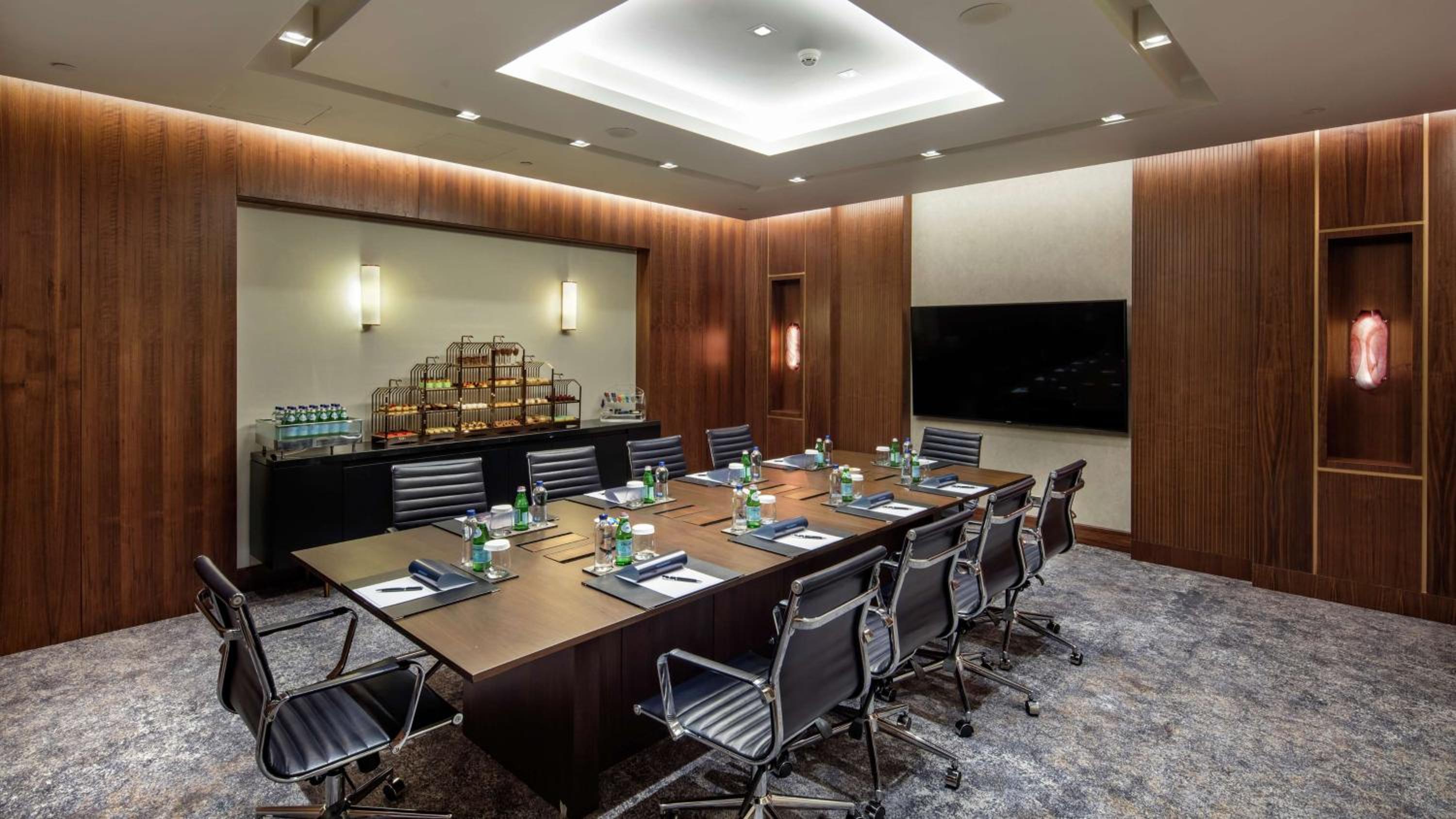 Hilton Istanbul Maslak - Image 54