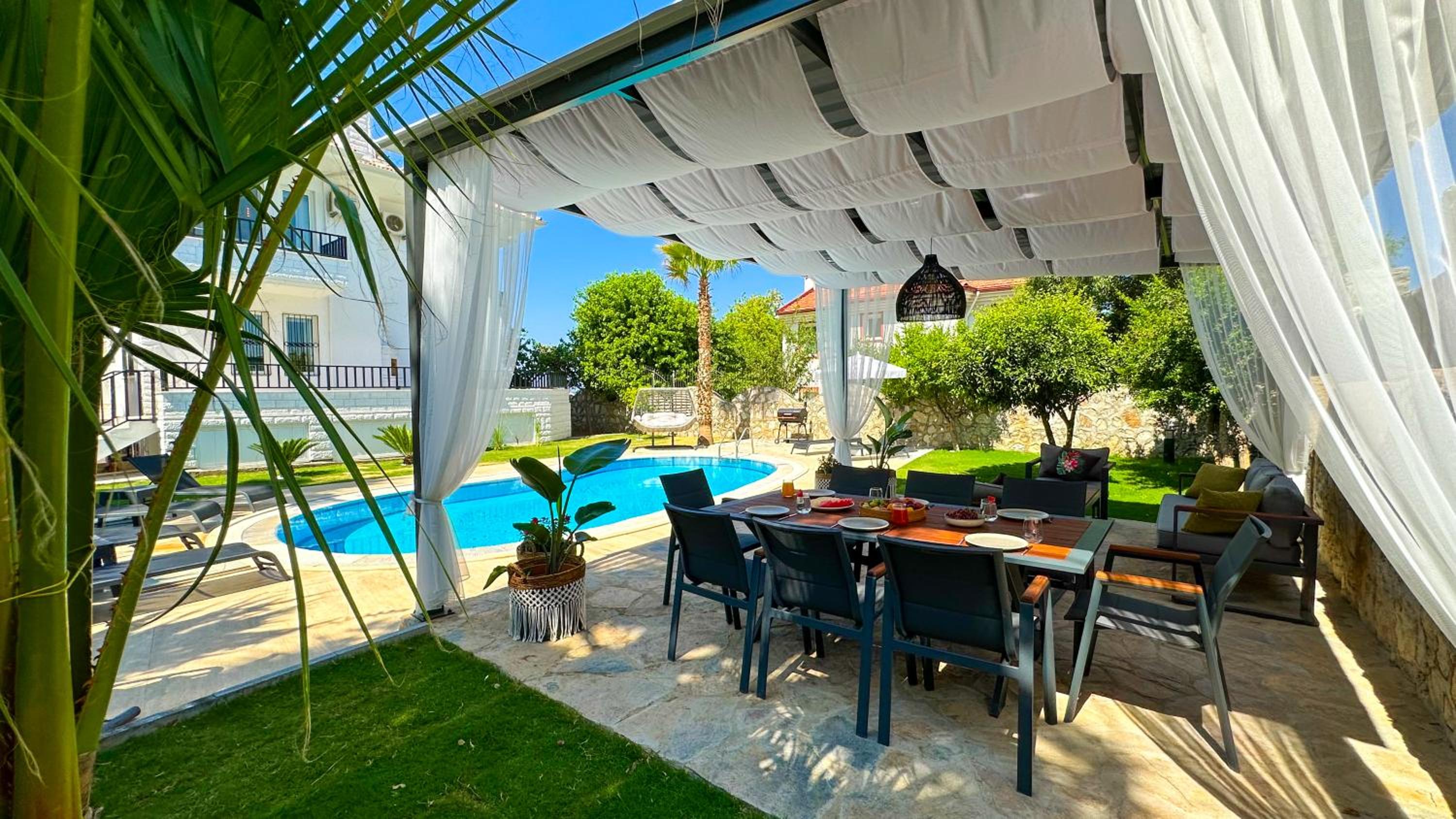 Villa Aivin view 3