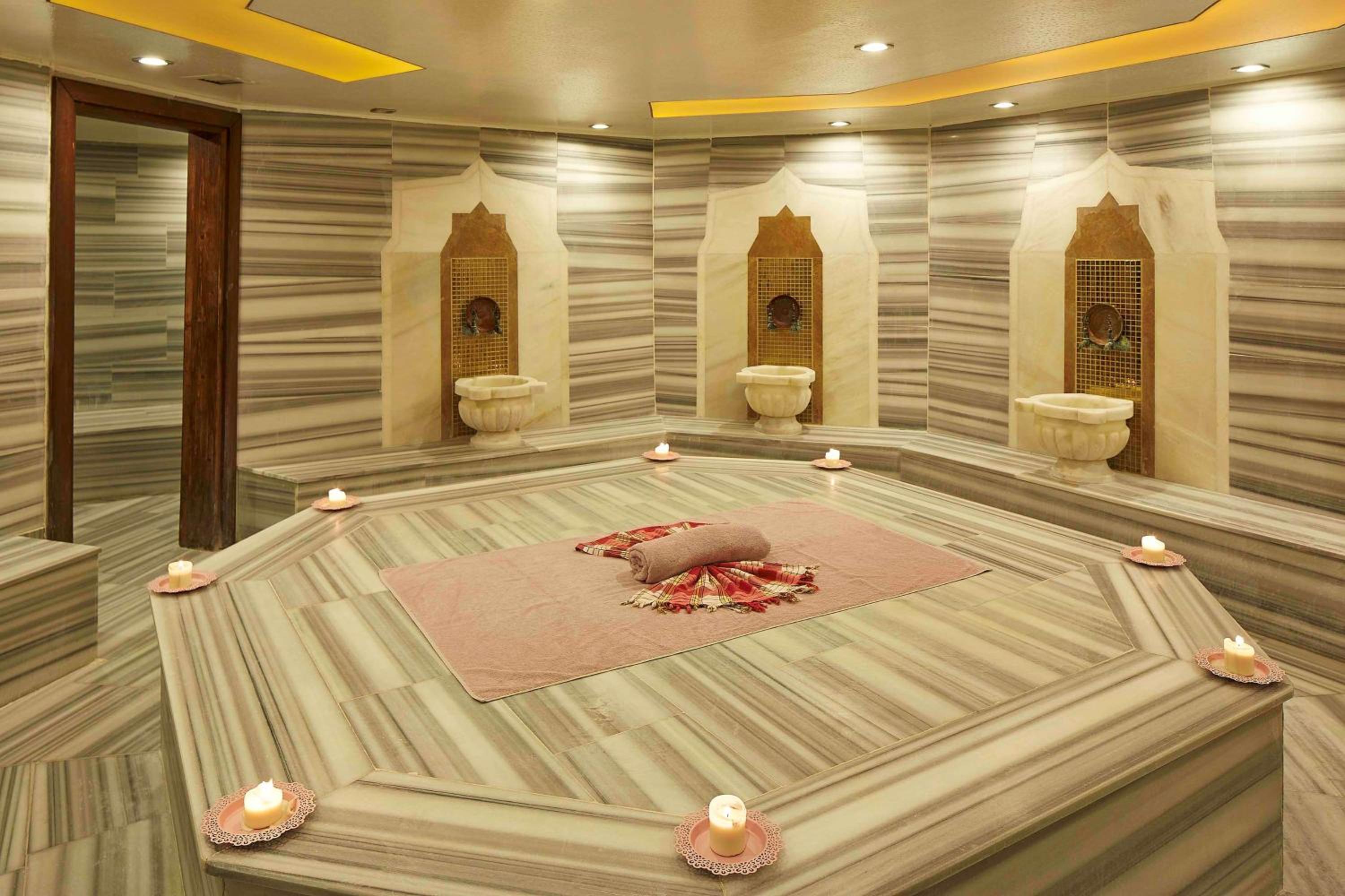 DoubleTree by Hilton Izmir - Alsancak - Image 5