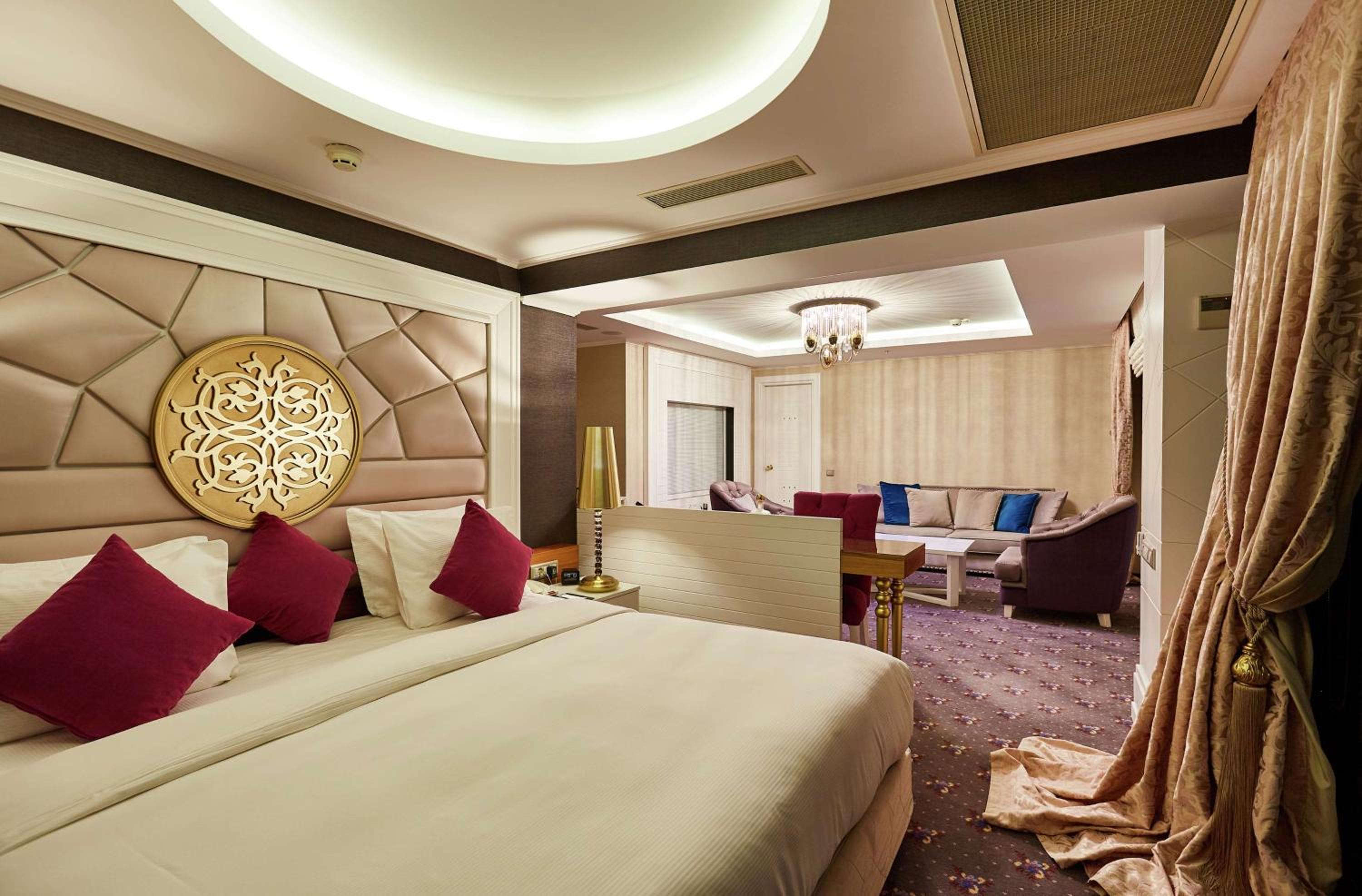 DoubleTree by Hilton Izmir - Alsancak - Image 15
