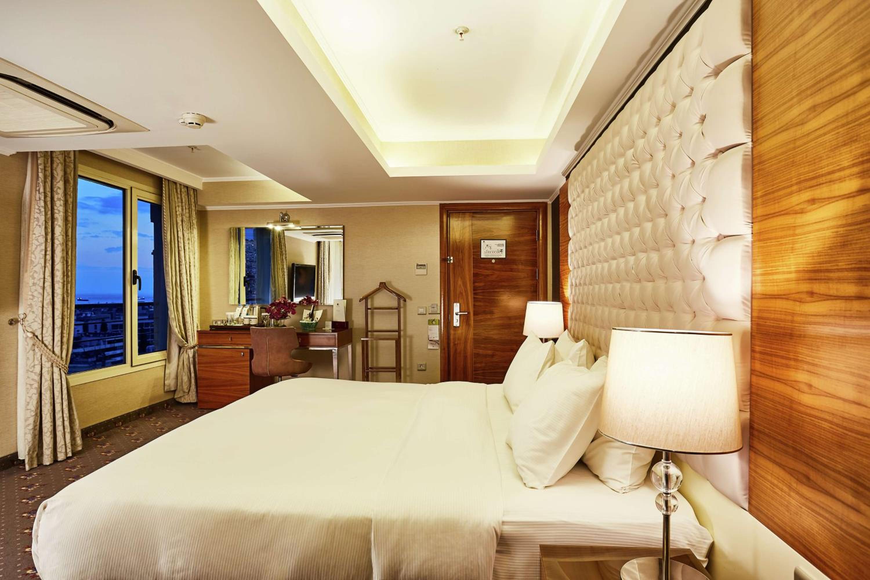 DoubleTree by Hilton Izmir - Alsancak - Image 72