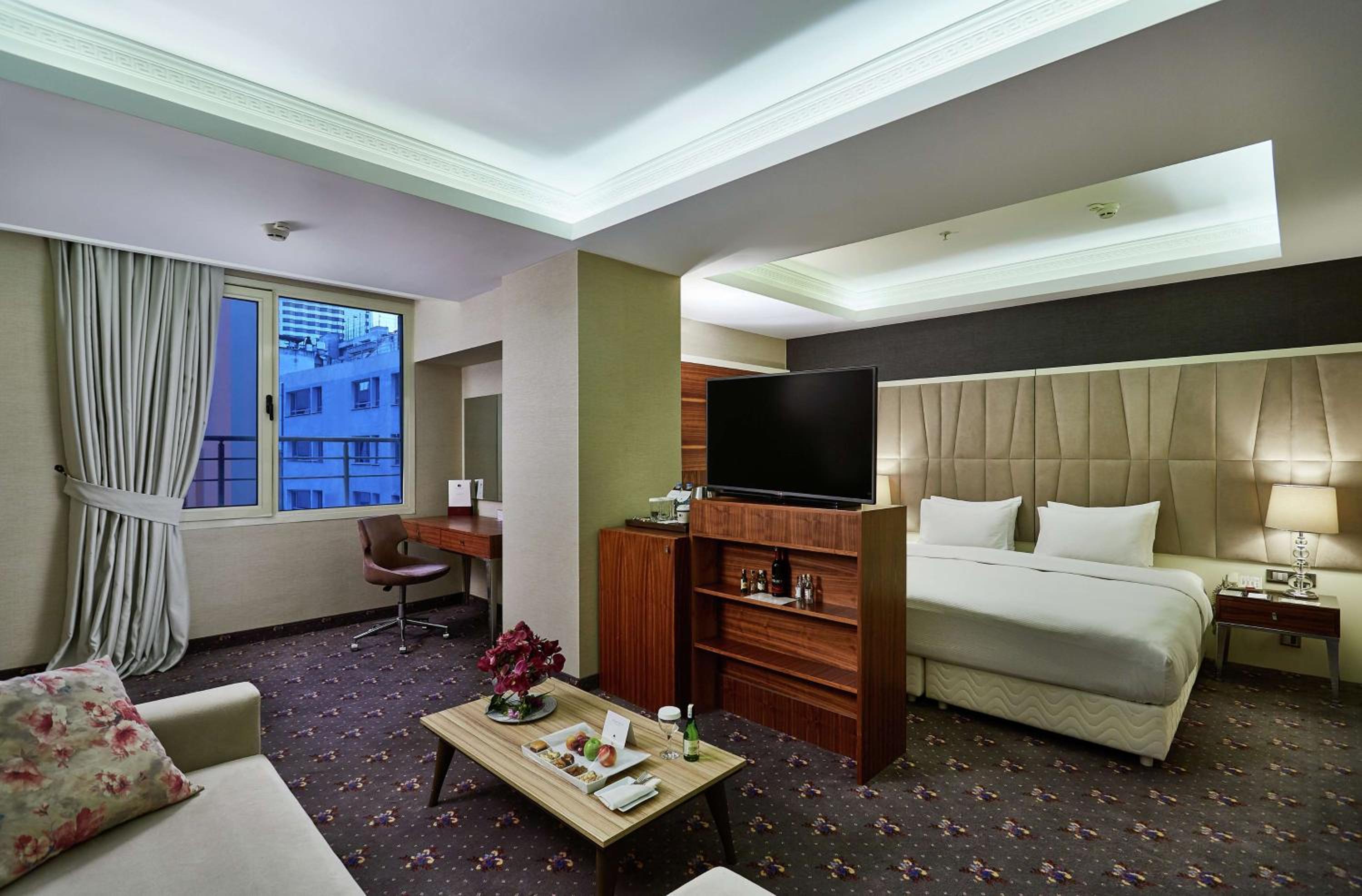 DoubleTree by Hilton Izmir - Alsancak - Image 74