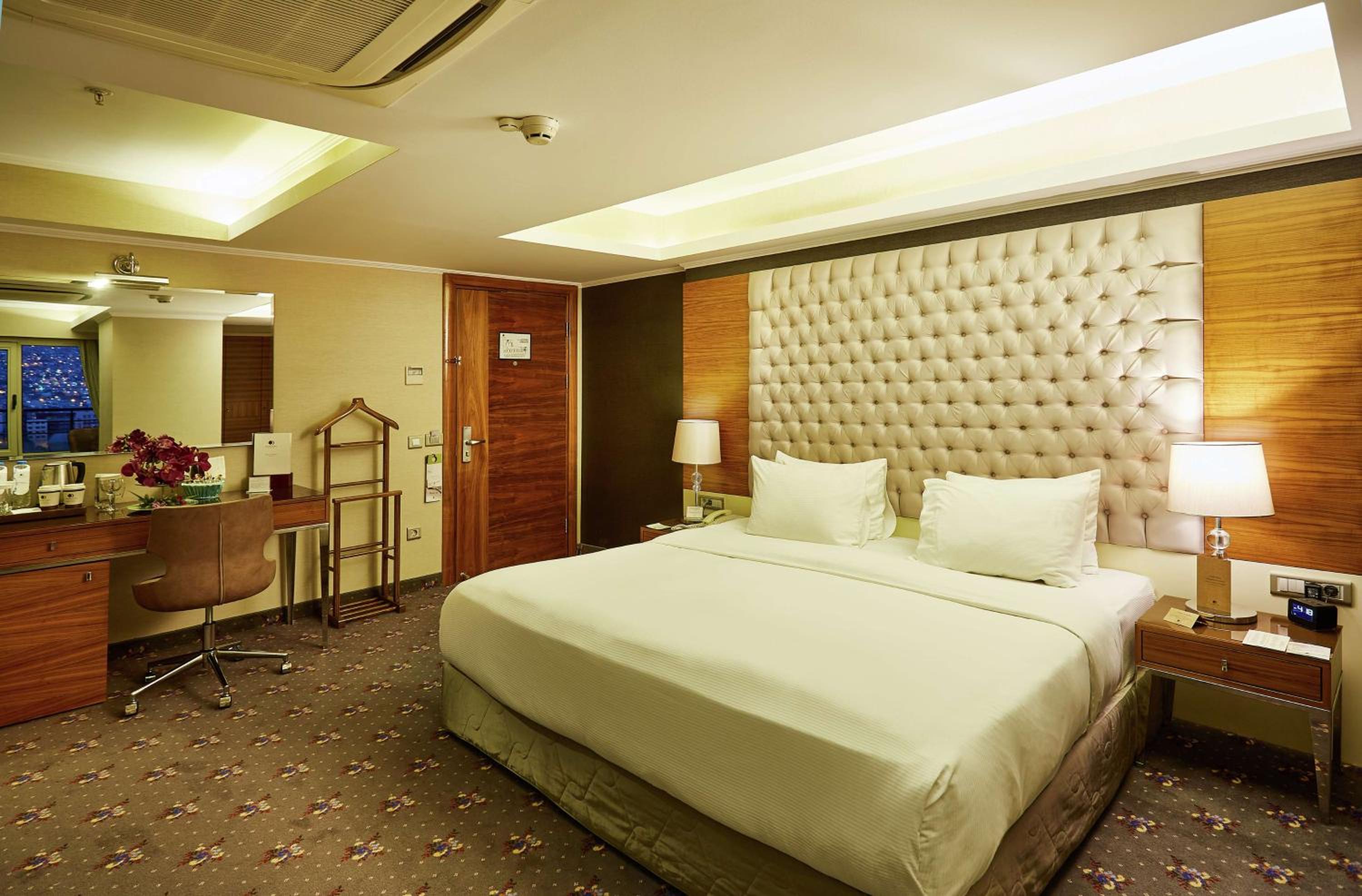 DoubleTree by Hilton Izmir - Alsancak - Image 73