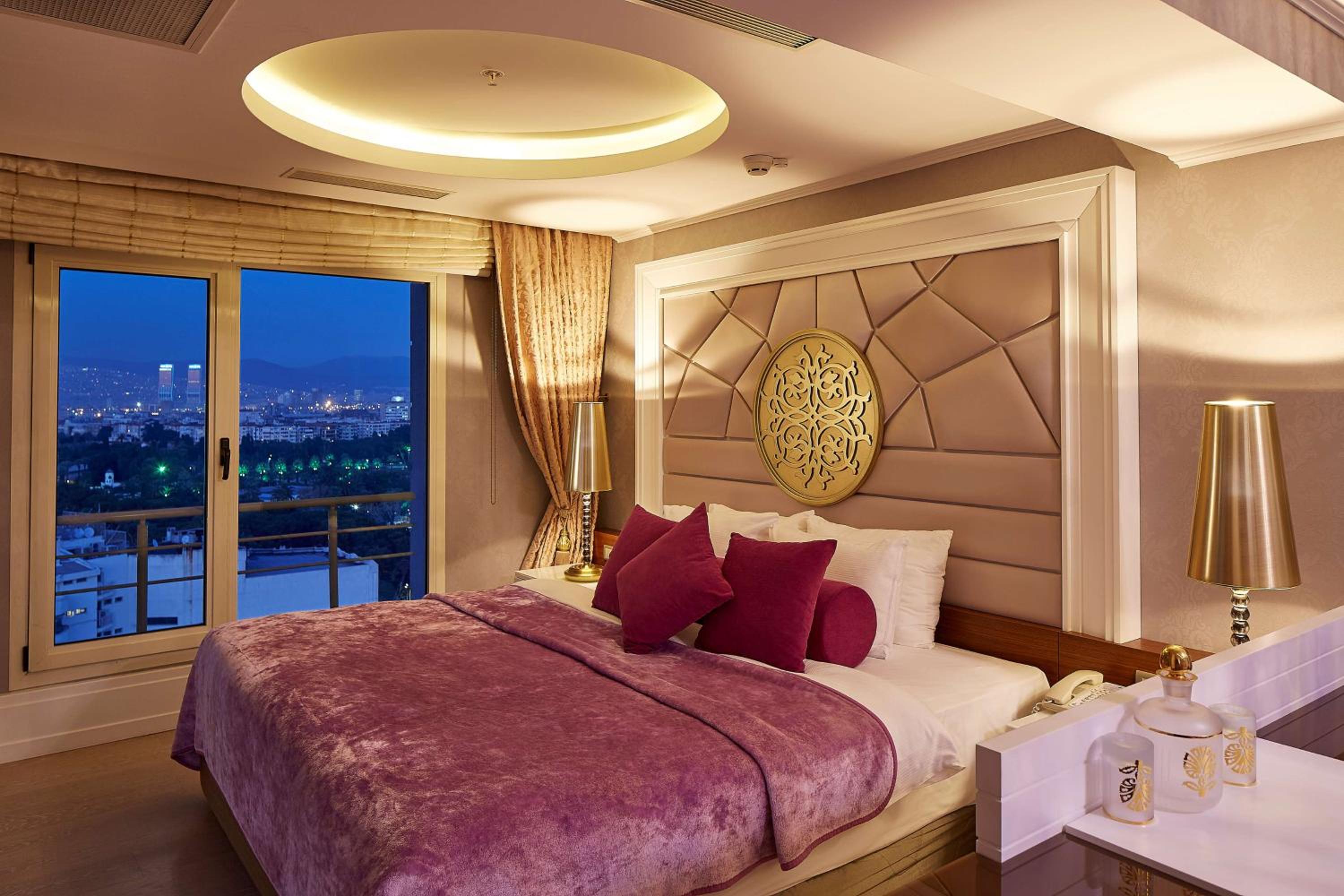 DoubleTree by Hilton Izmir - Alsancak - Image 82