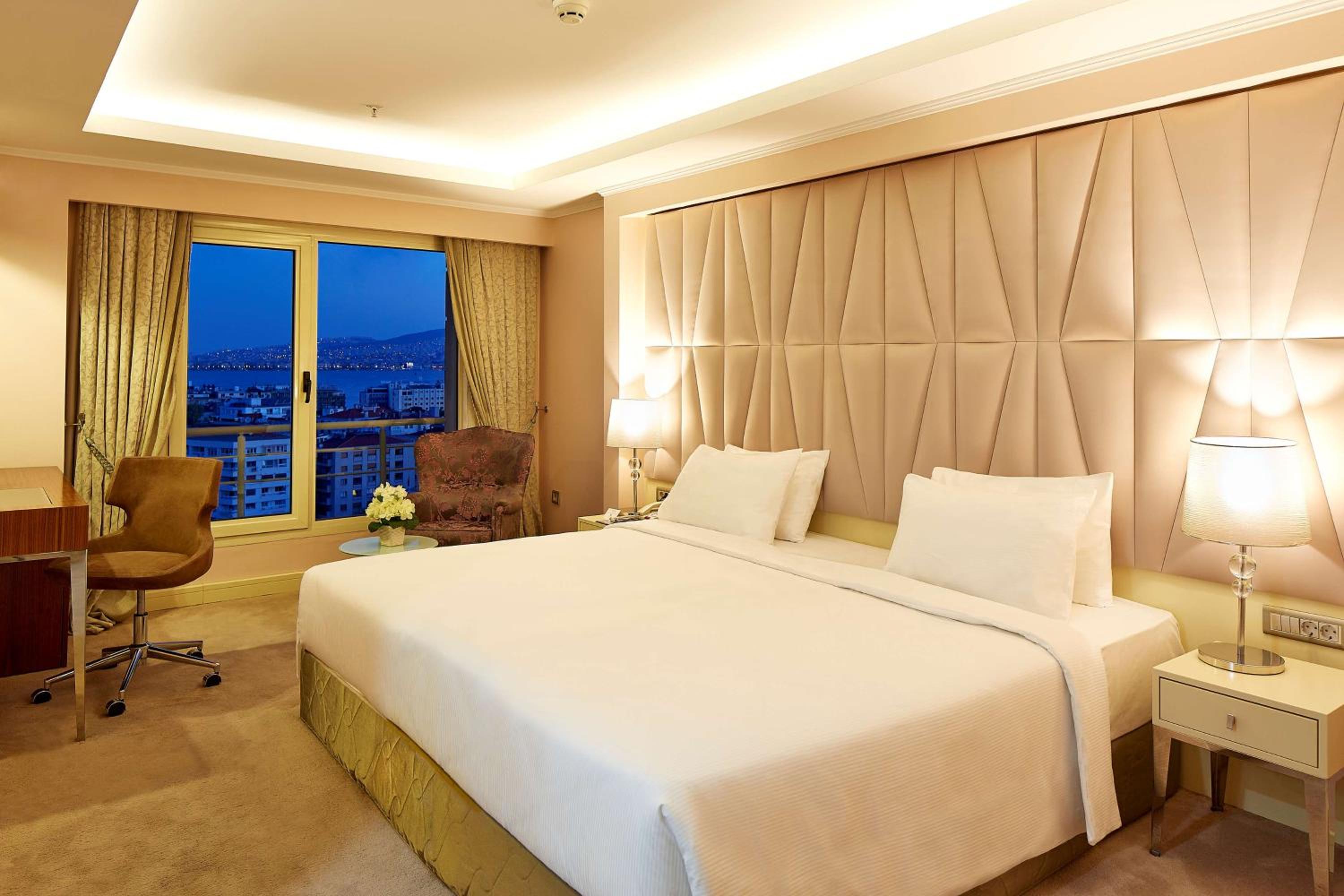 DoubleTree by Hilton Izmir - Alsancak - Image 80