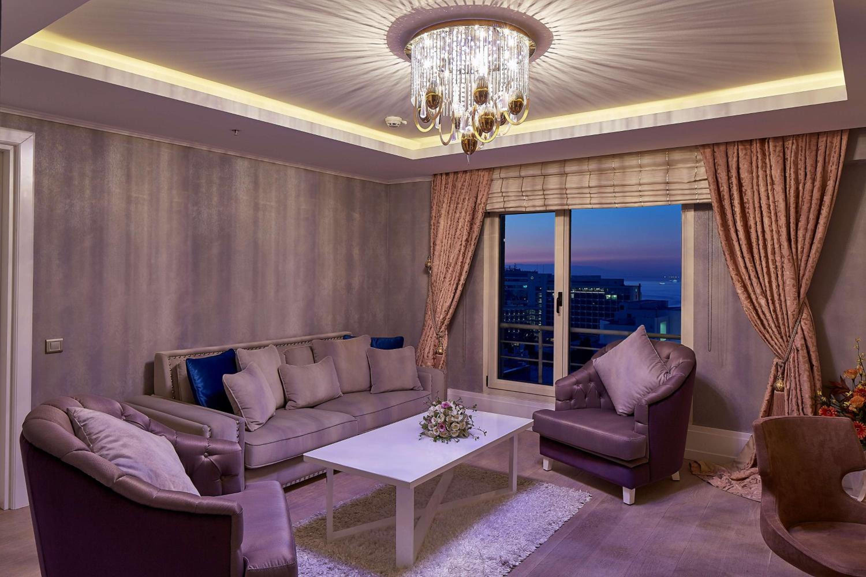 DoubleTree by Hilton Izmir - Alsancak - Image 81