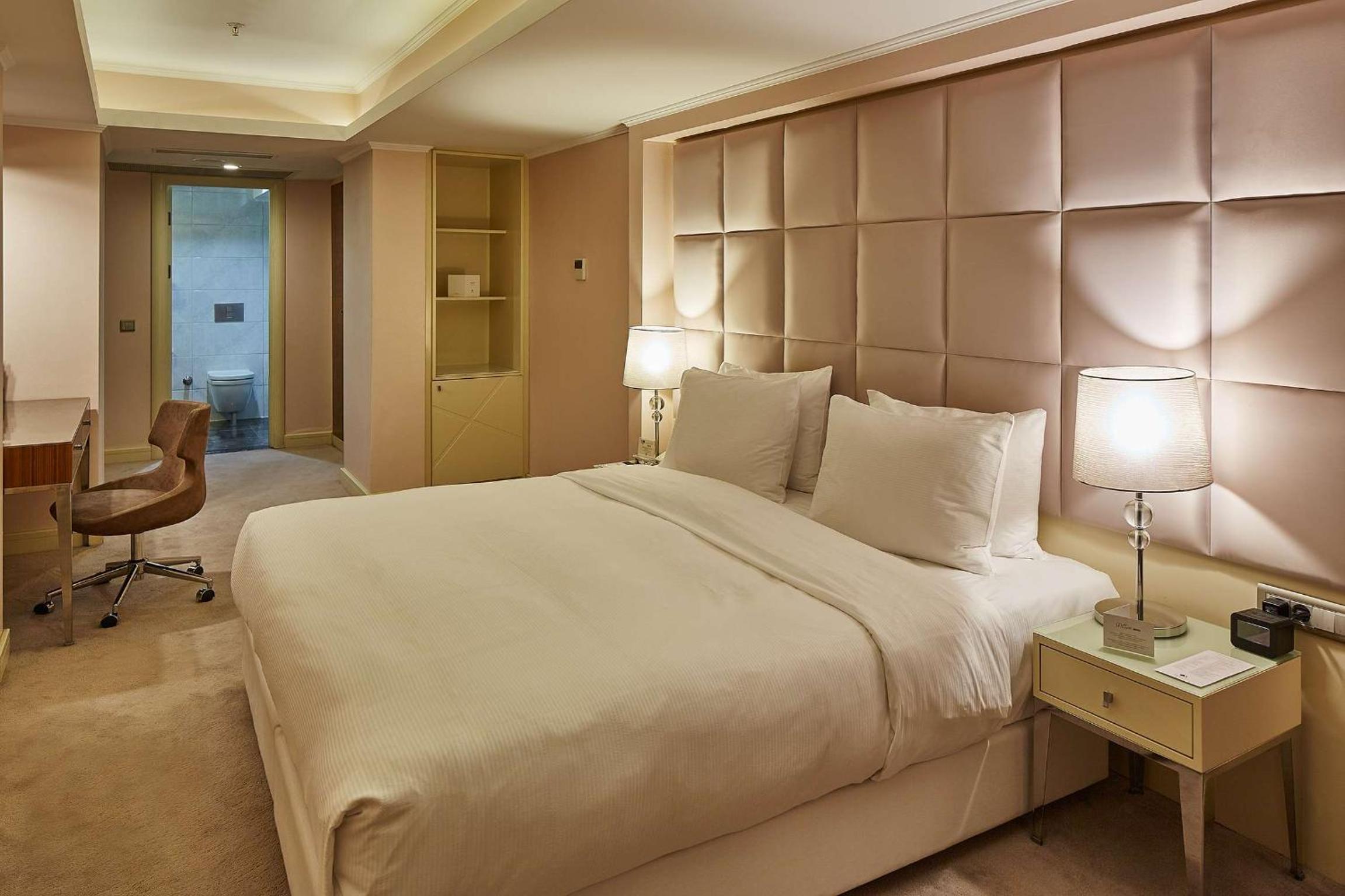 DoubleTree by Hilton Izmir - Alsancak - Image 85