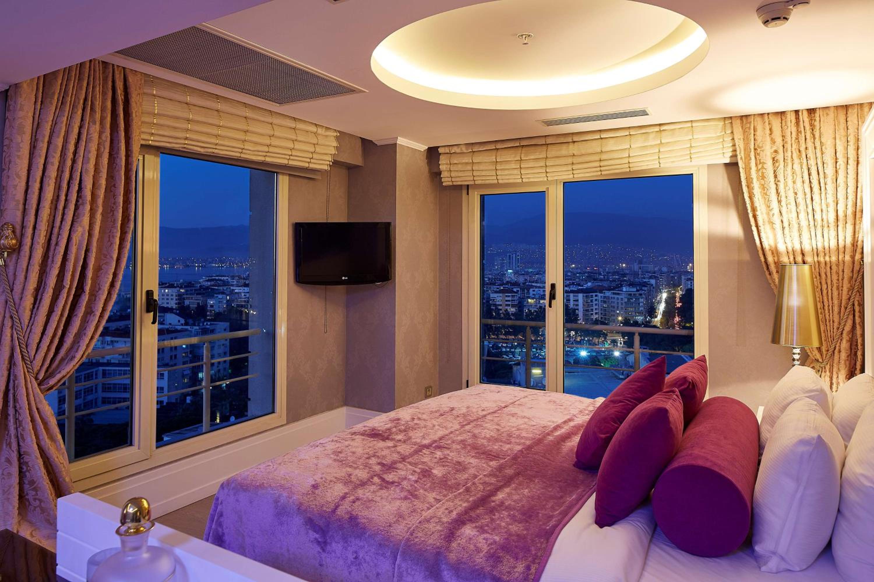 DoubleTree by Hilton Izmir - Alsancak - Image 86