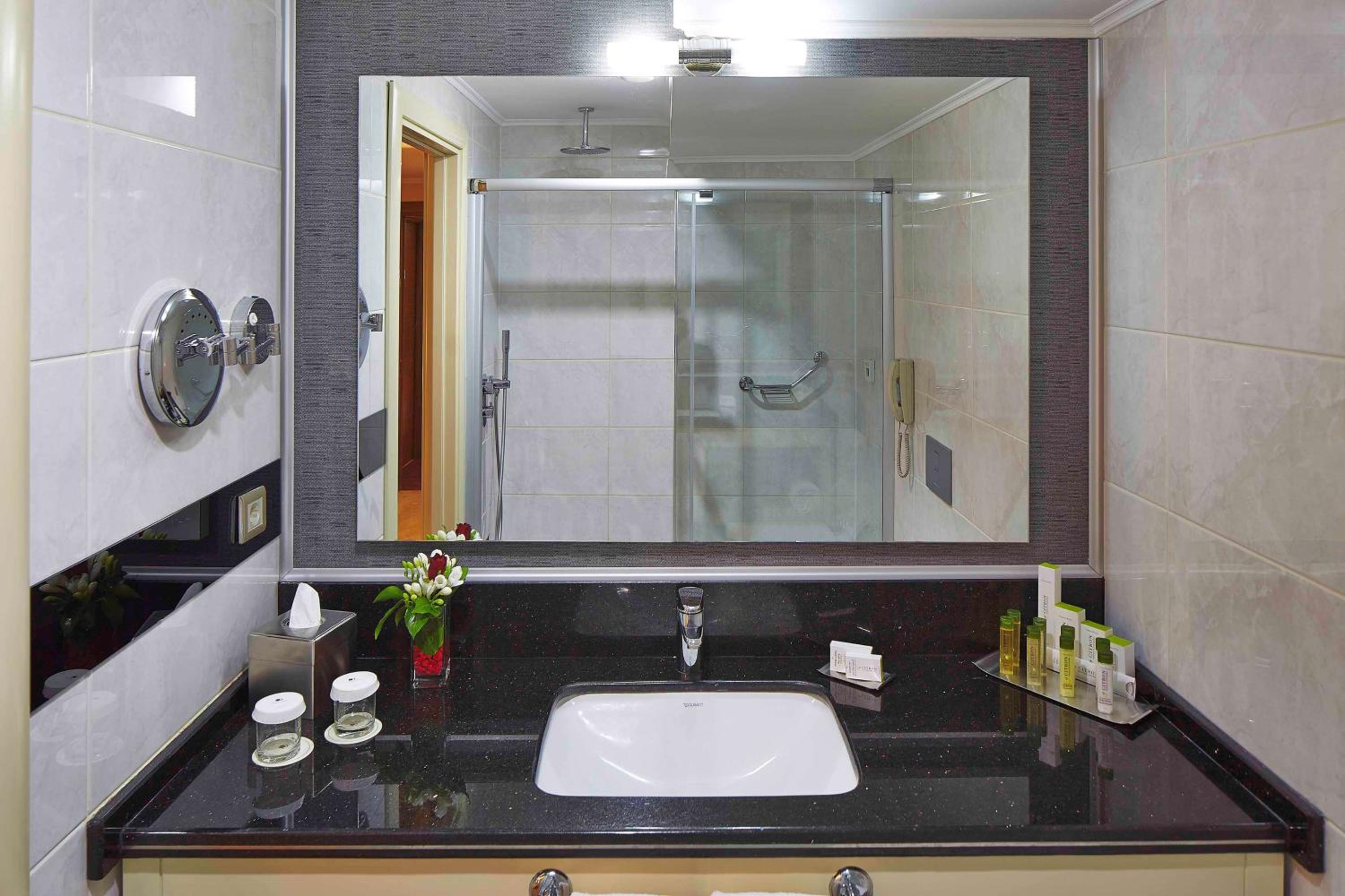 DoubleTree by Hilton Izmir - Alsancak - Image 135