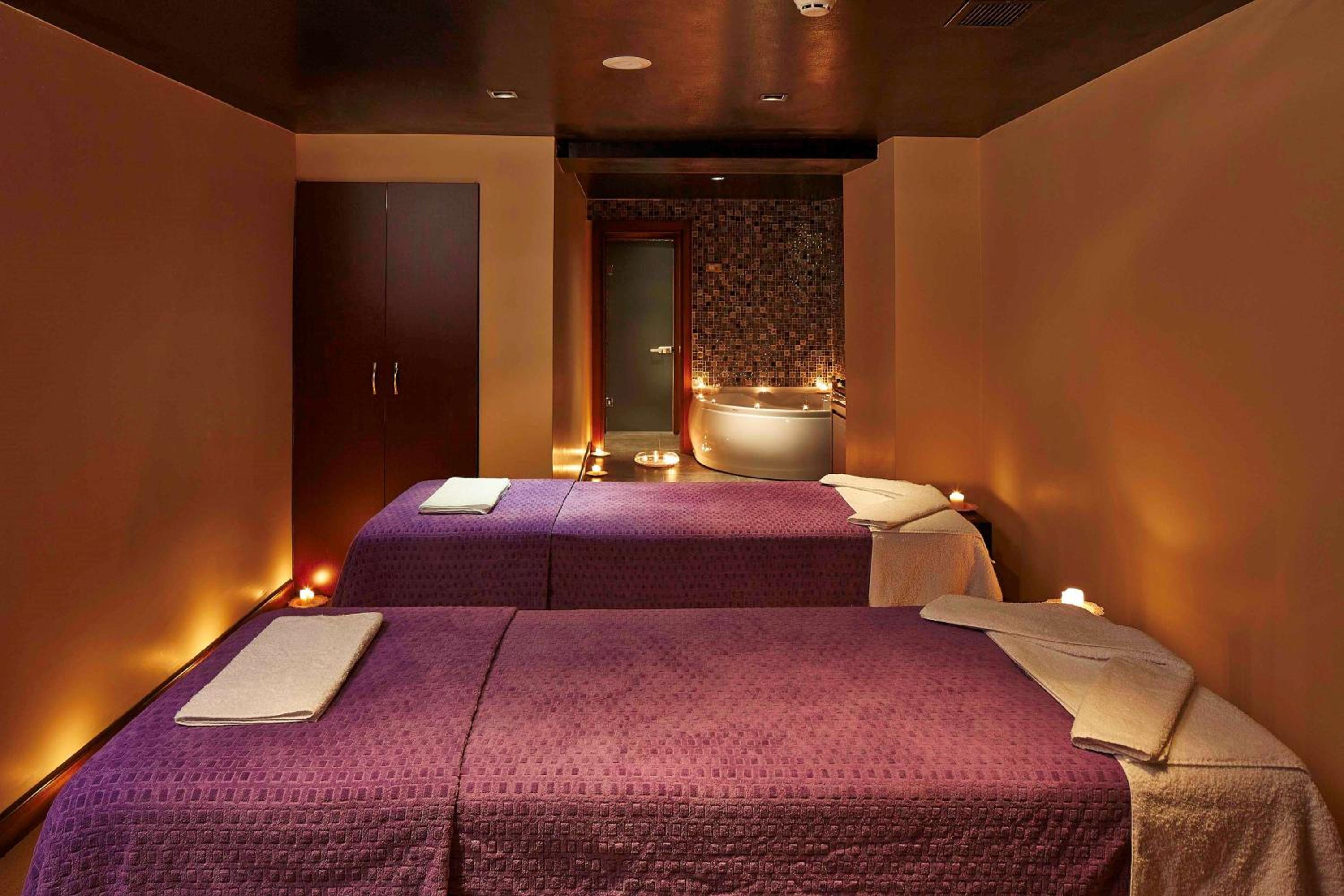 DoubleTree by Hilton Izmir - Alsancak - Image 46