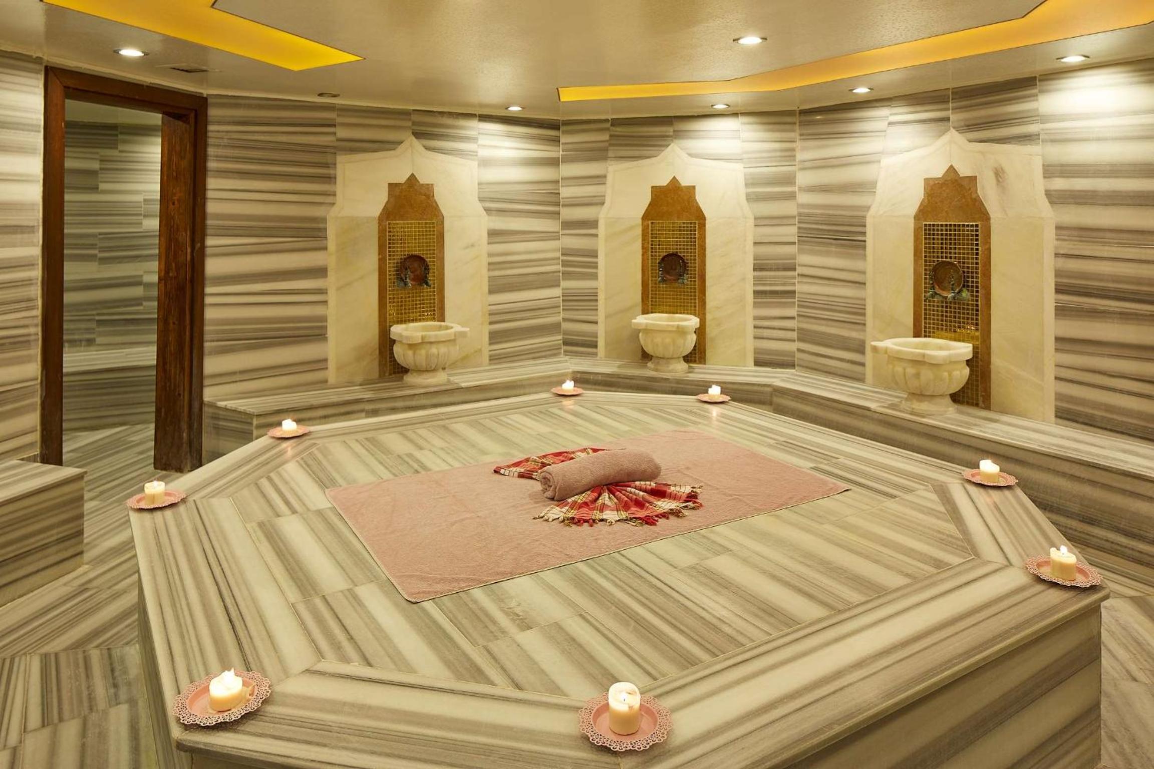 DoubleTree by Hilton Izmir - Alsancak - Image 45