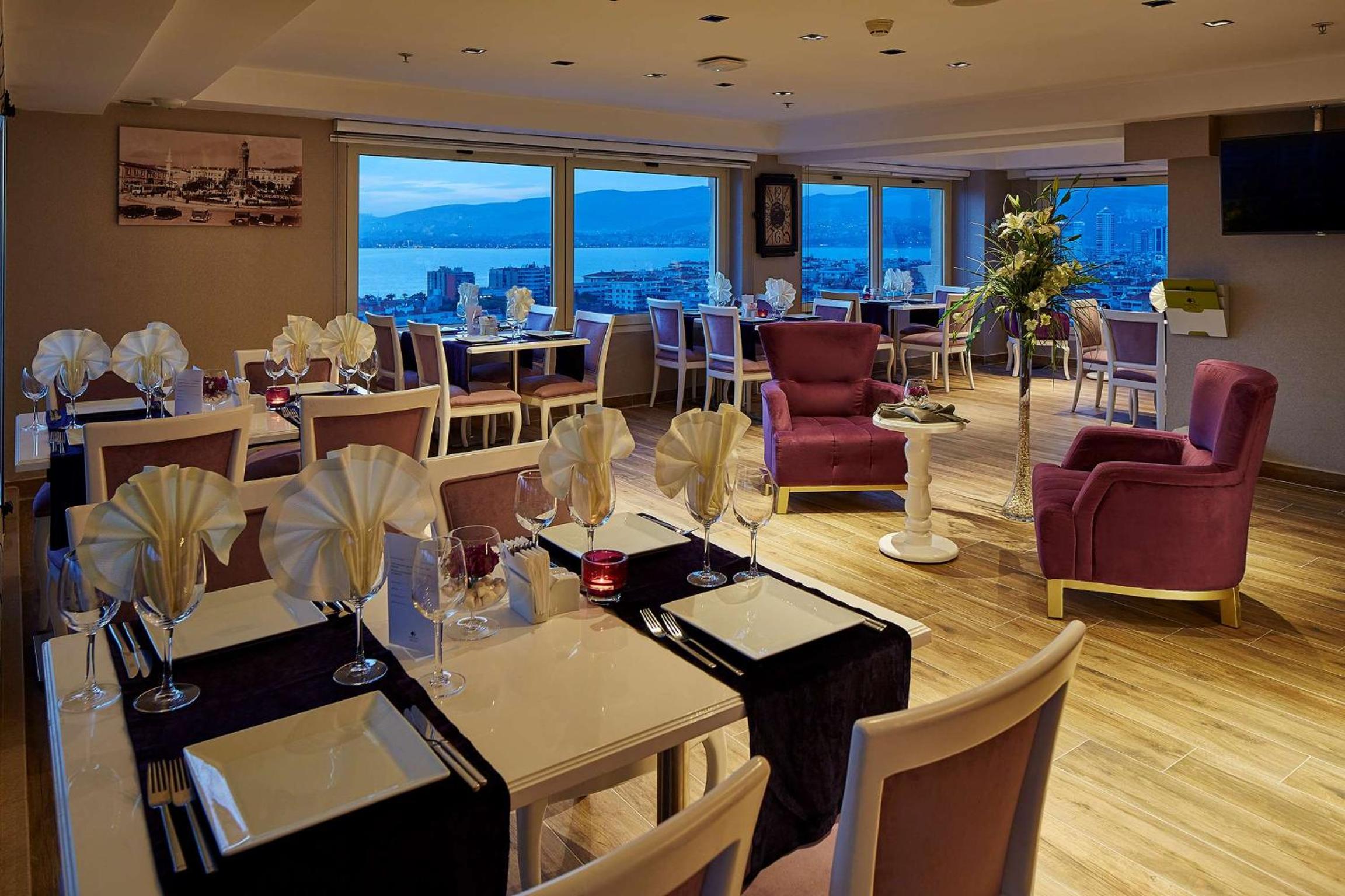DoubleTree by Hilton Izmir - Alsancak - Image 98