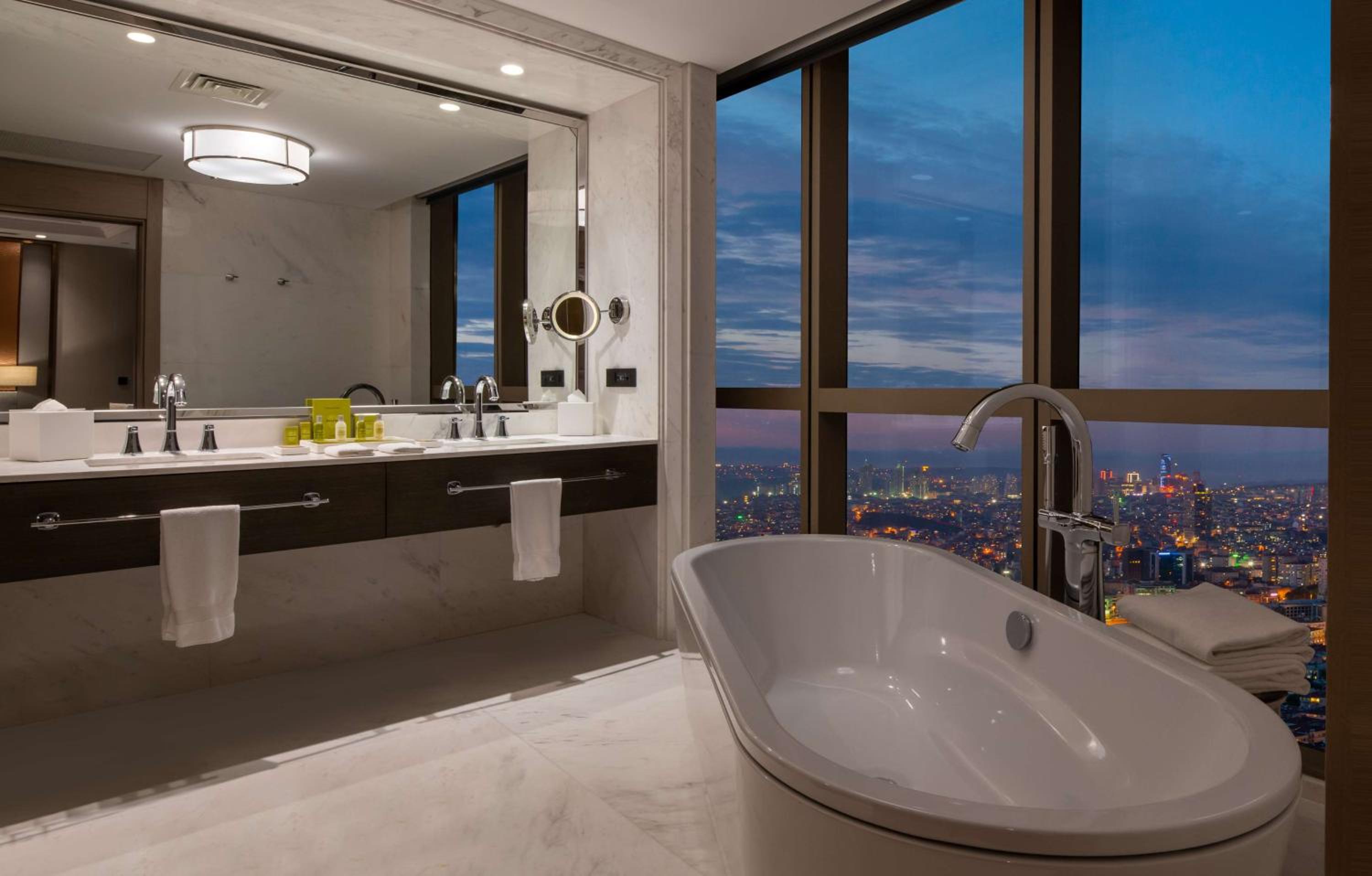 Hilton Mall Of Istanbul - Image 30