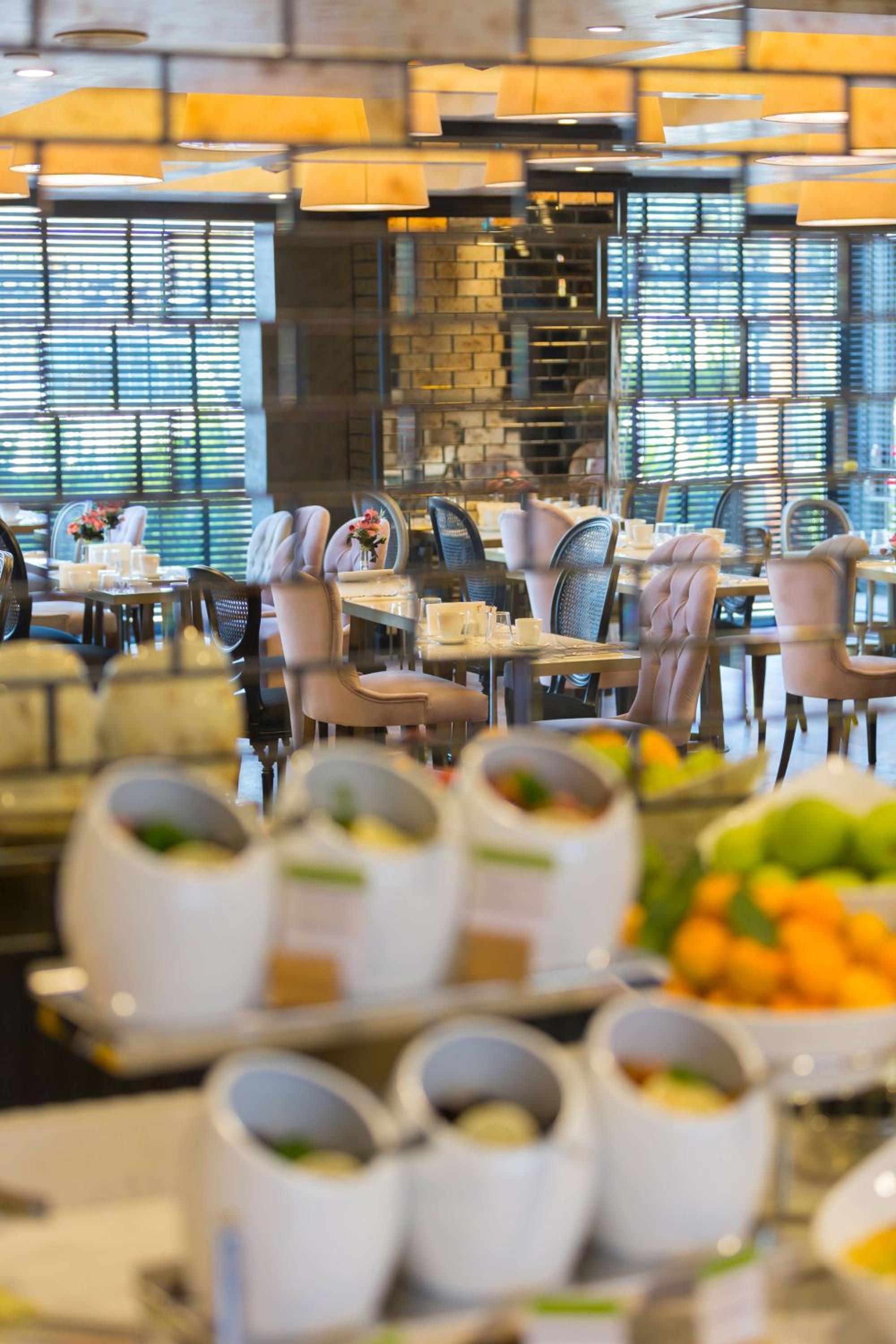 DoubleTree By Hilton Izmir Airport - Image 54