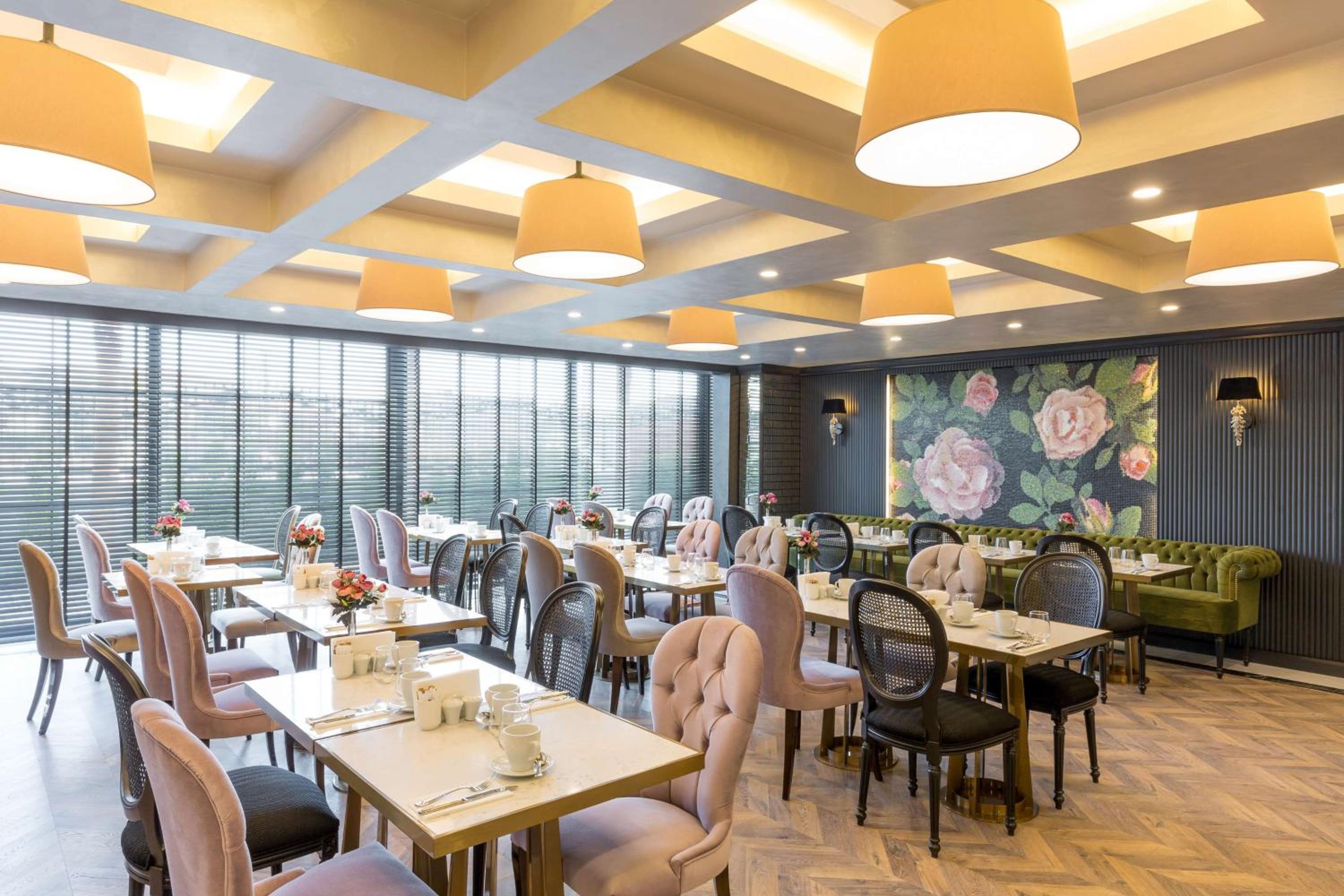 DoubleTree By Hilton Izmir Airport - Image 52