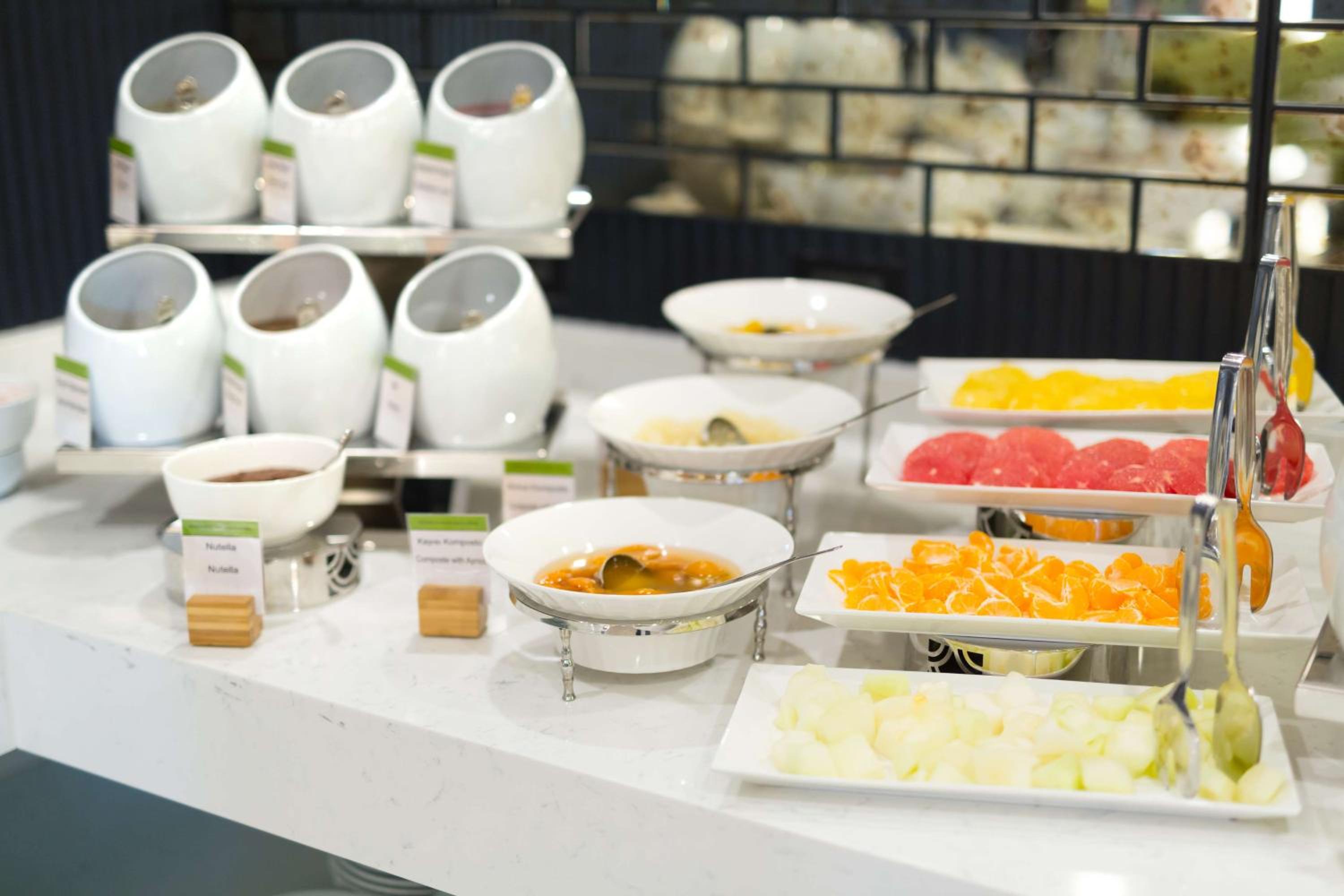 DoubleTree By Hilton Izmir Airport - Image 59