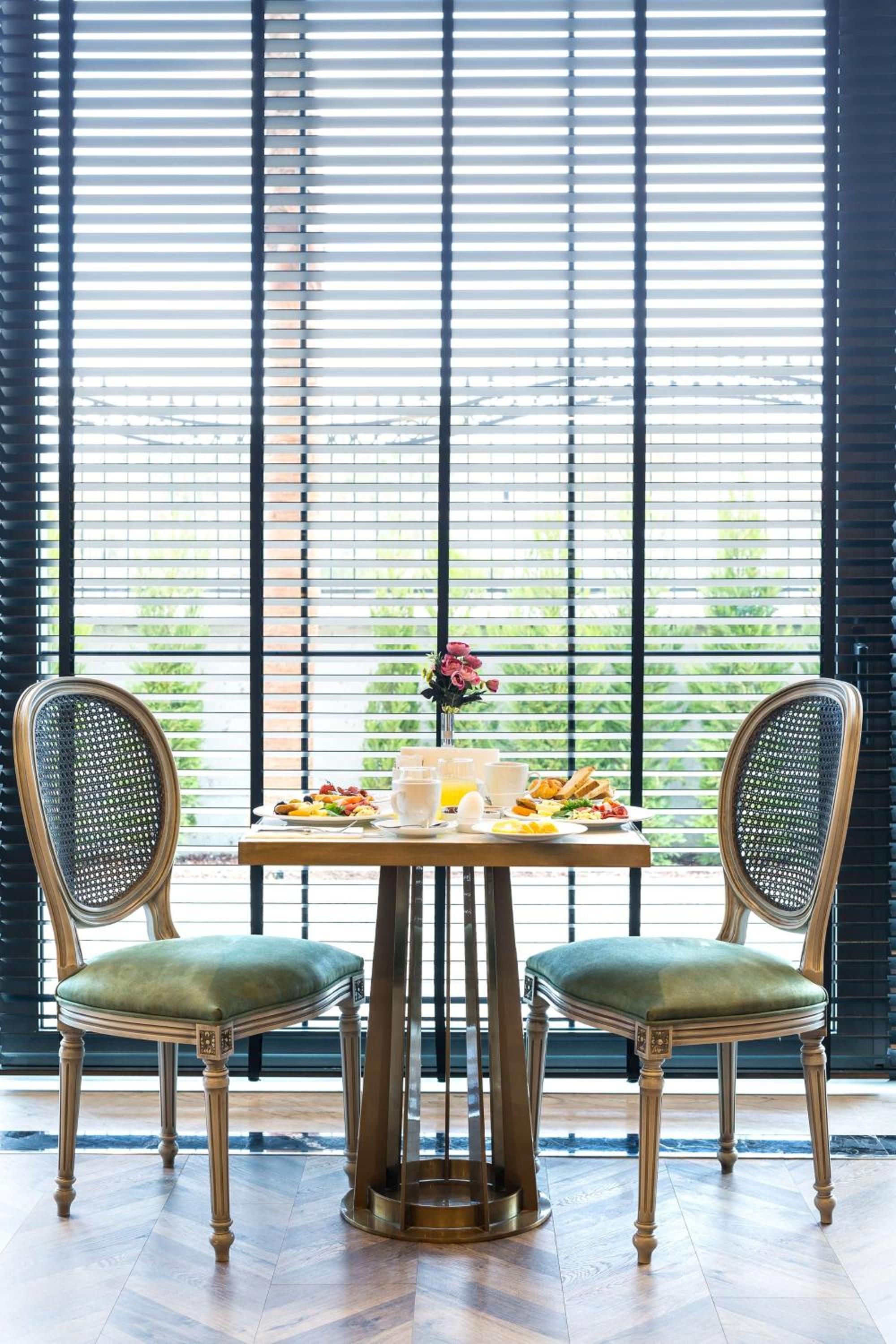 DoubleTree By Hilton Izmir Airport - Image 8