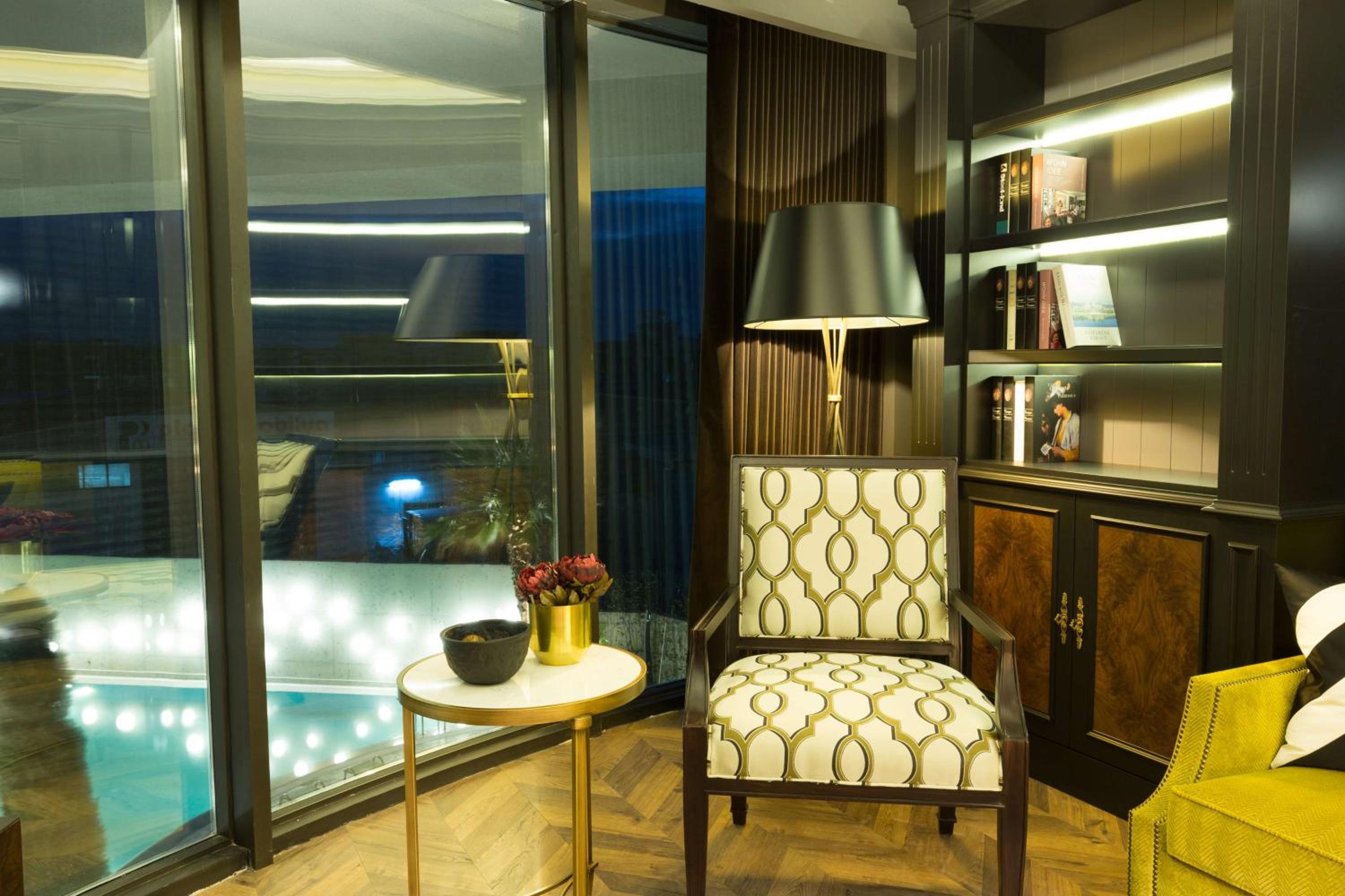 DoubleTree By Hilton Izmir Airport - Image 105
