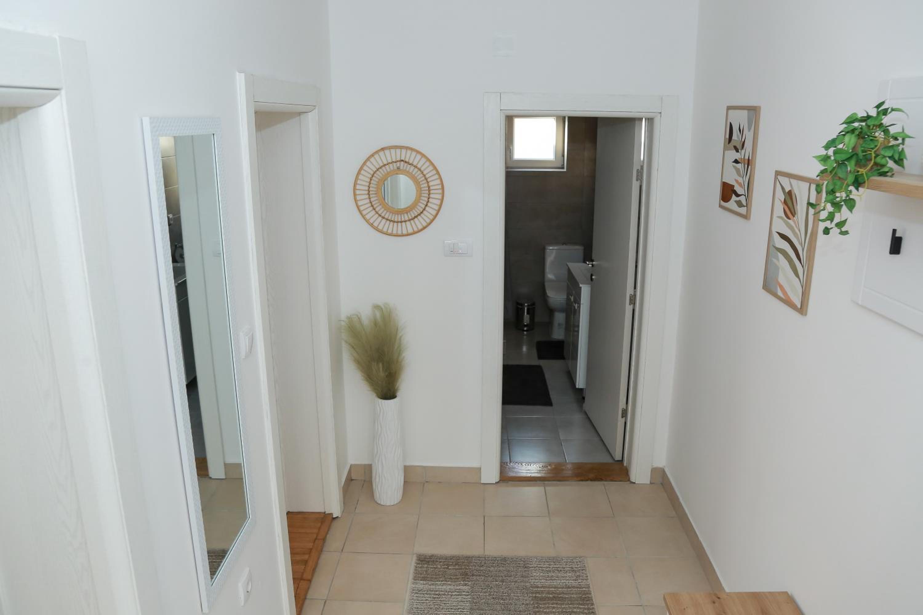 Photo 52