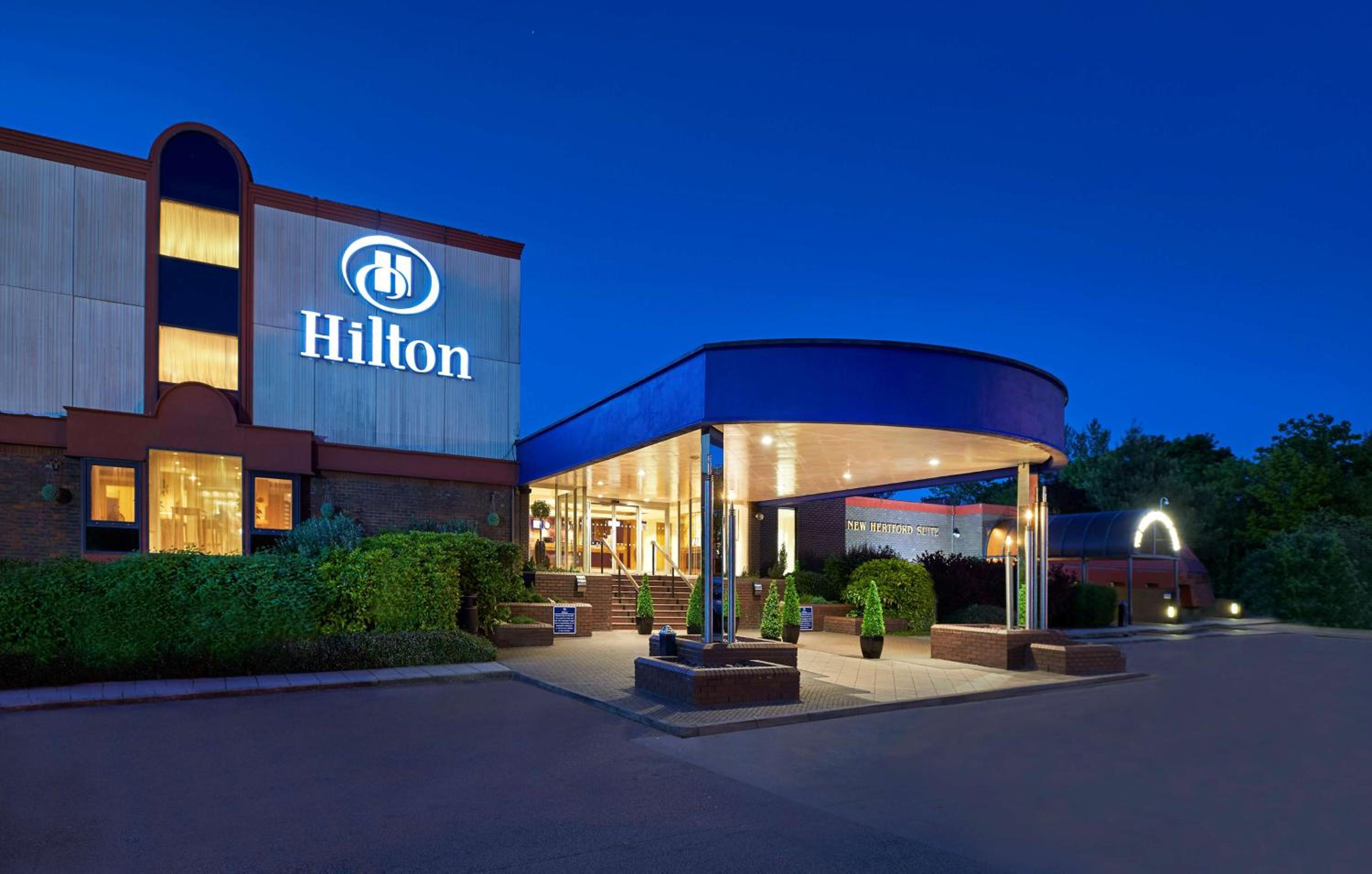 Watford Vacations - Hilton London Watford - Property Image 1