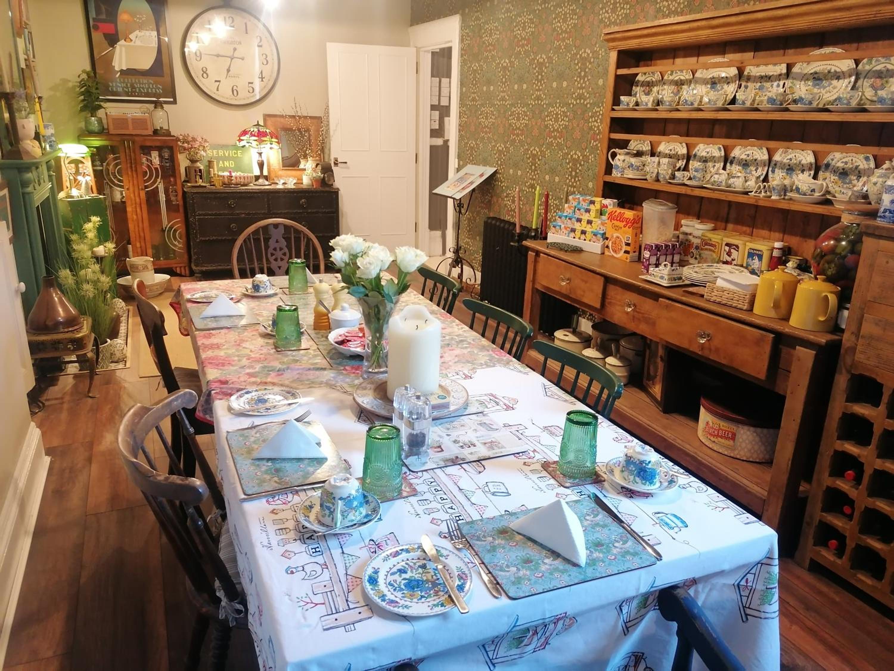 Hotel No. 30 - Image 1