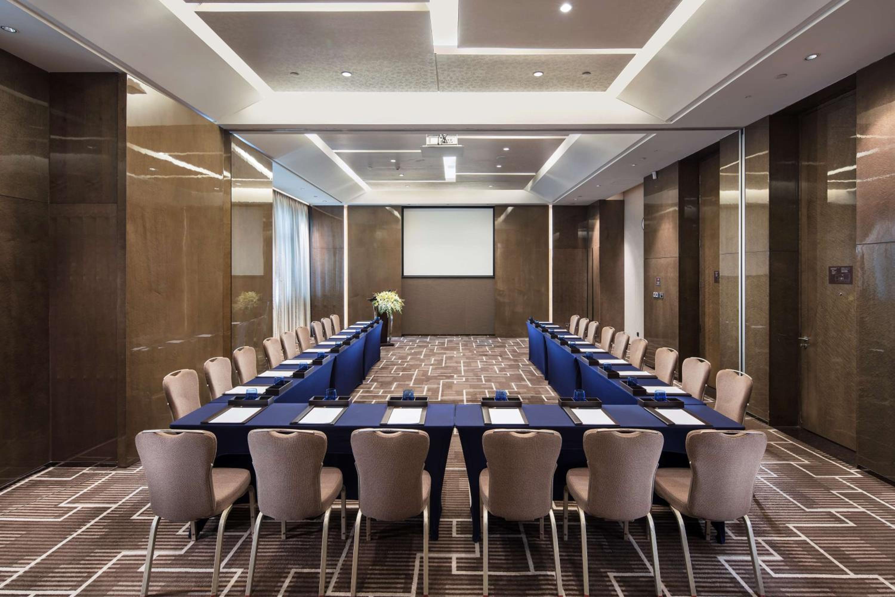 Hilton Guangzhou Tianhe 24