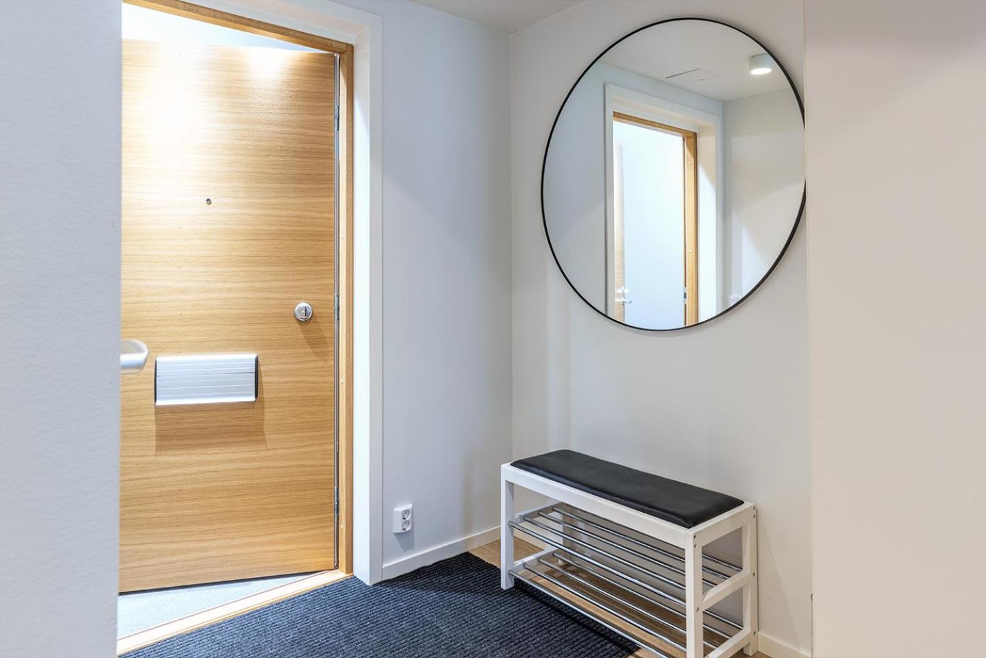Seaside Deluxe Loft - Beach, Free Parking & 10 min to Metro