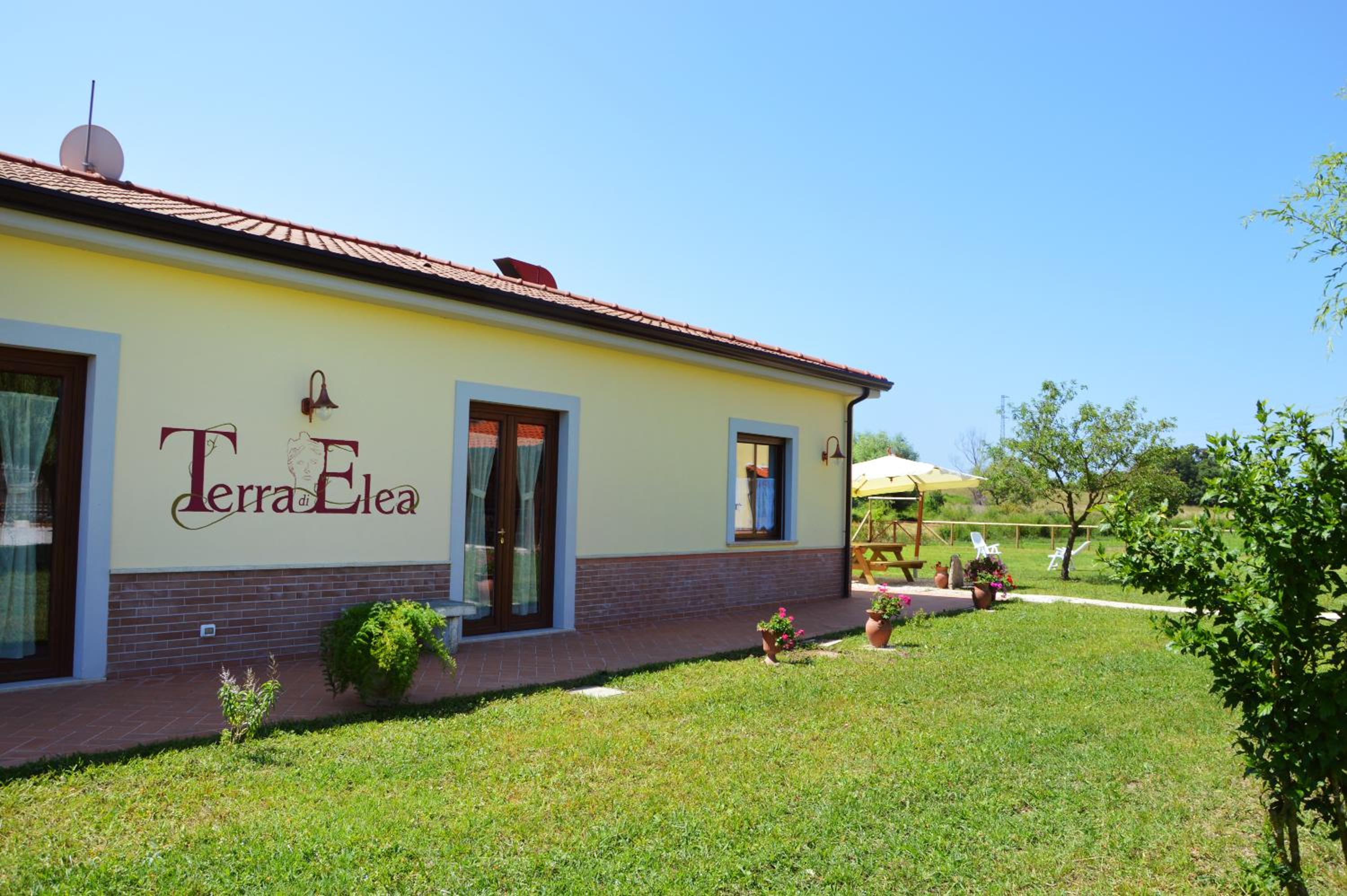 Agriturismo Terra Di Elea azienda agricola di Raimondo MIchela