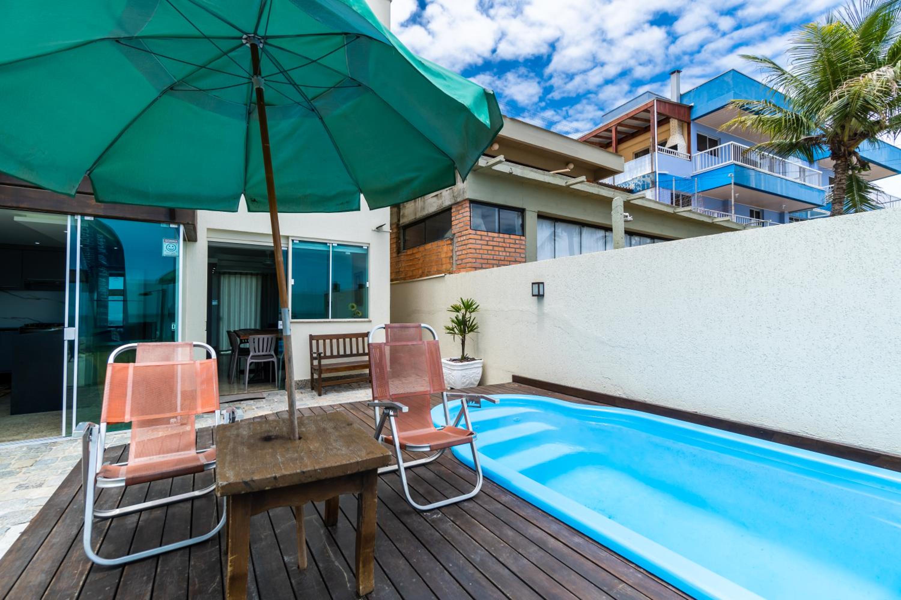 Triplex pé na areia