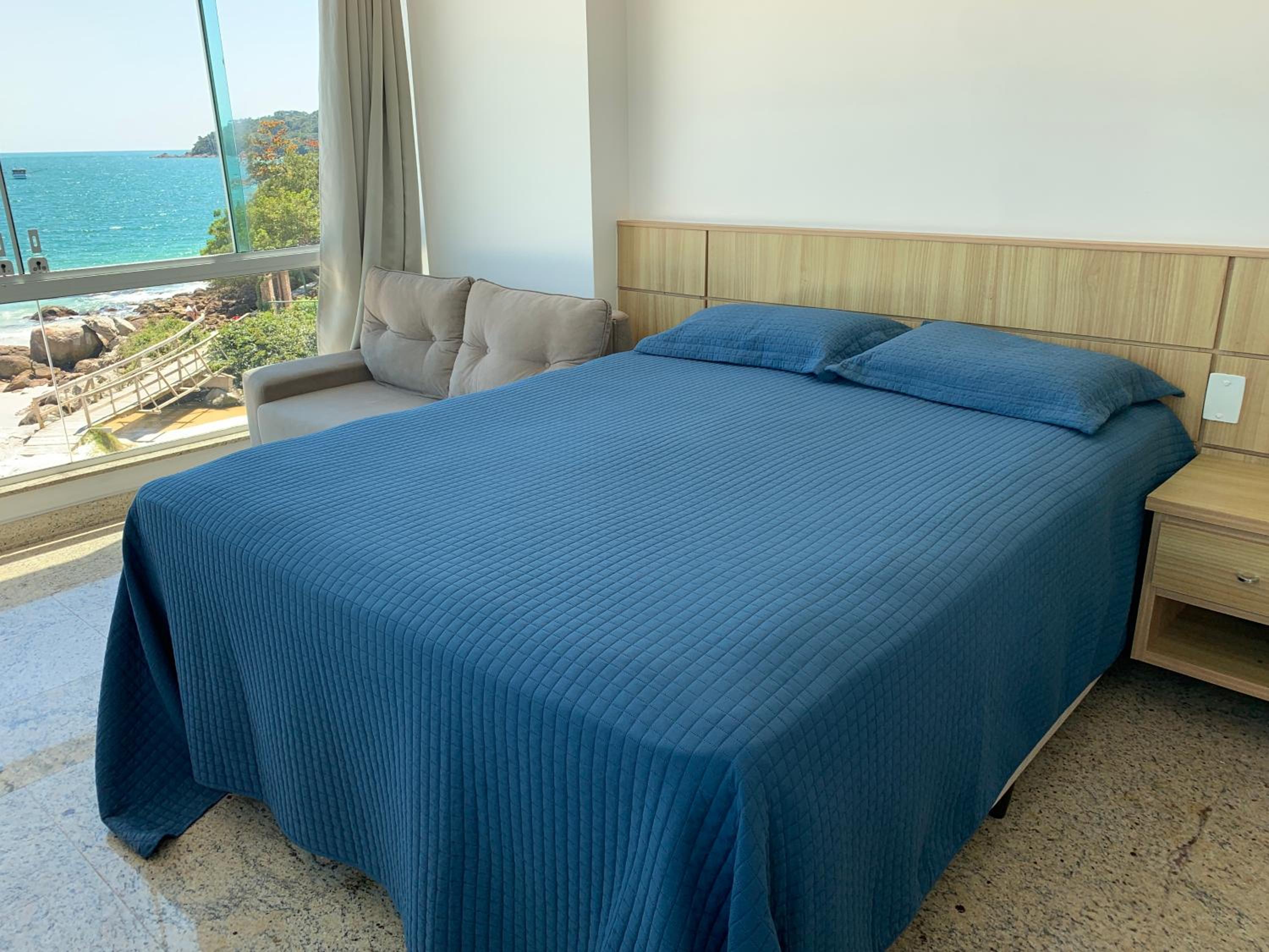 Triplex pé na areia