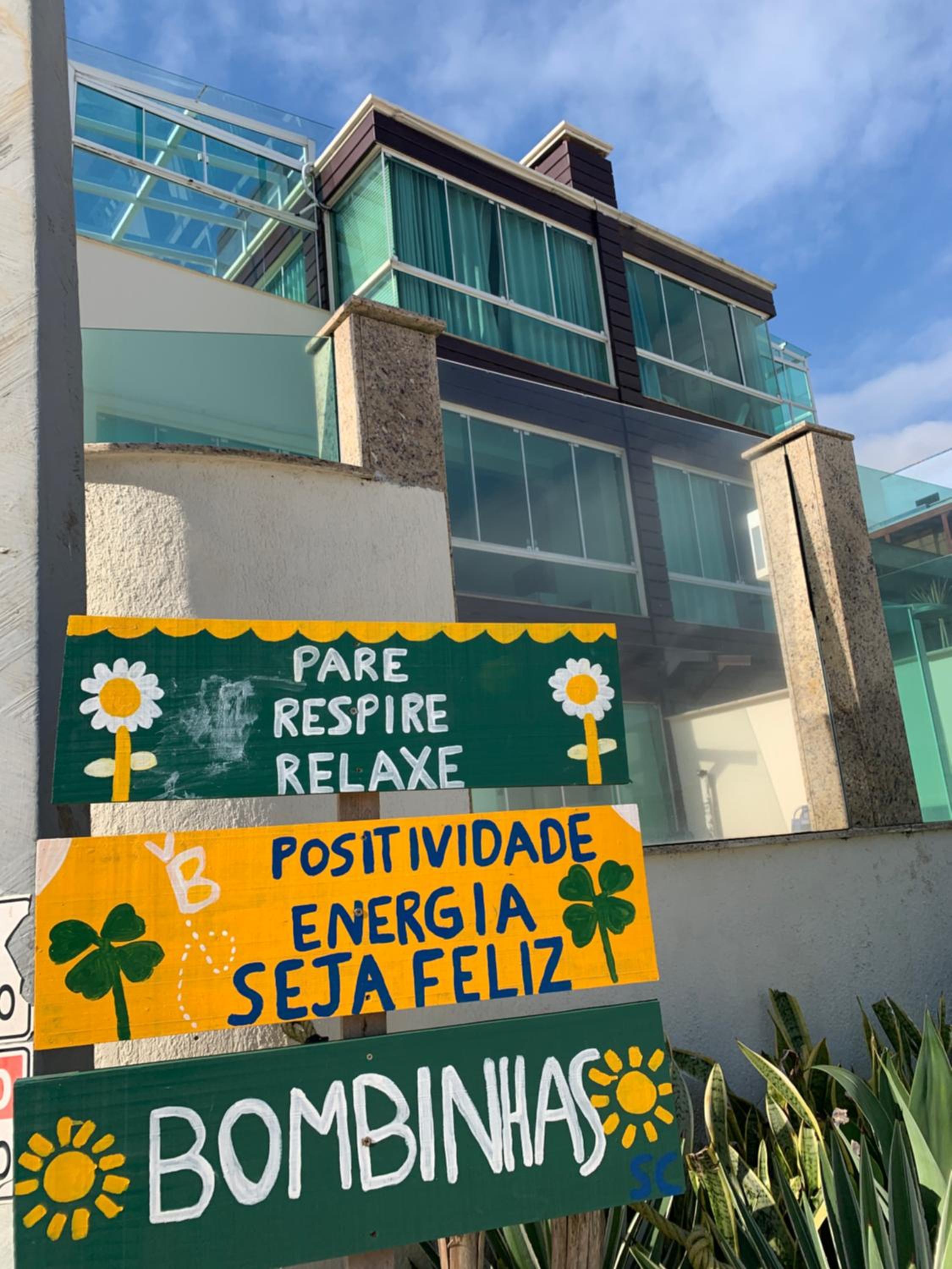 Triplex pé na areia