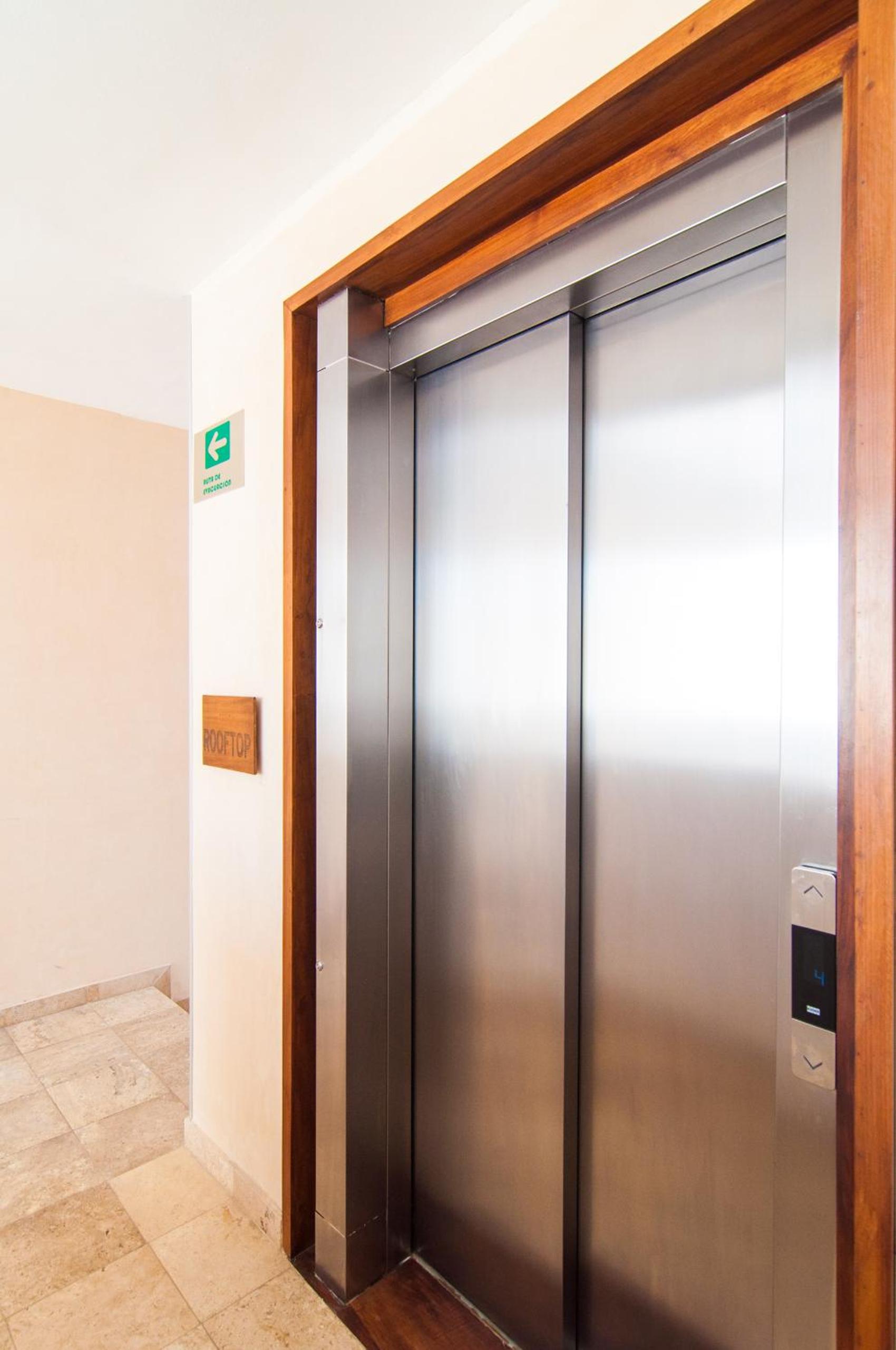 Kuxtal 3 Bedroom Downtown Apartment by Casago