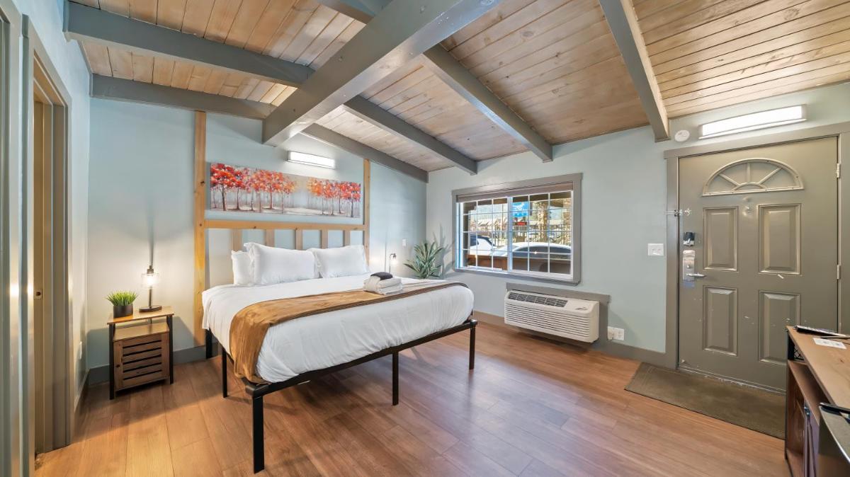 Lake Tahoe Vacations - Blue Jay Lodge - Property Image 33