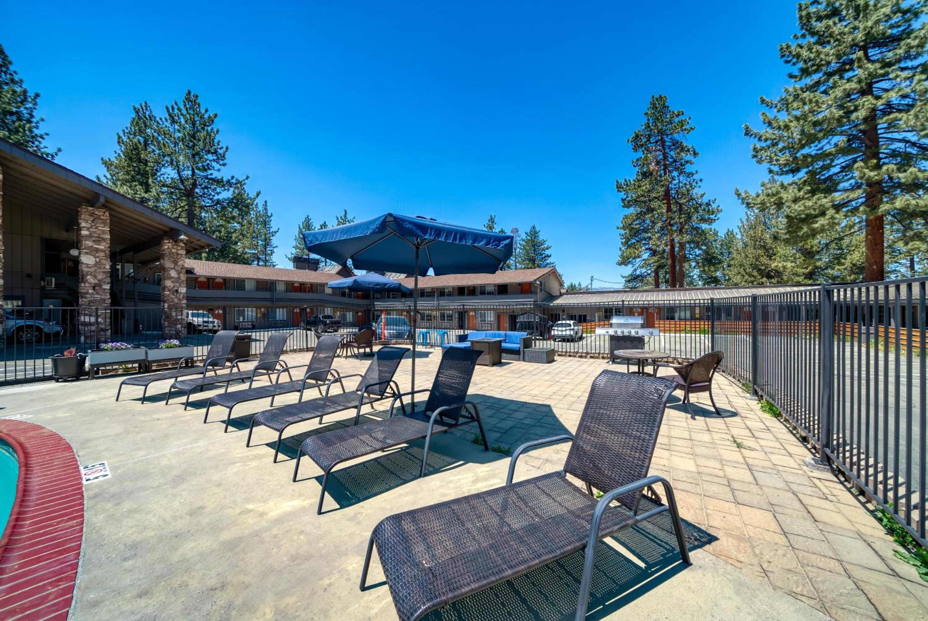 Lake Tahoe Vacations - Blue Jay Lodge - Property Image 44