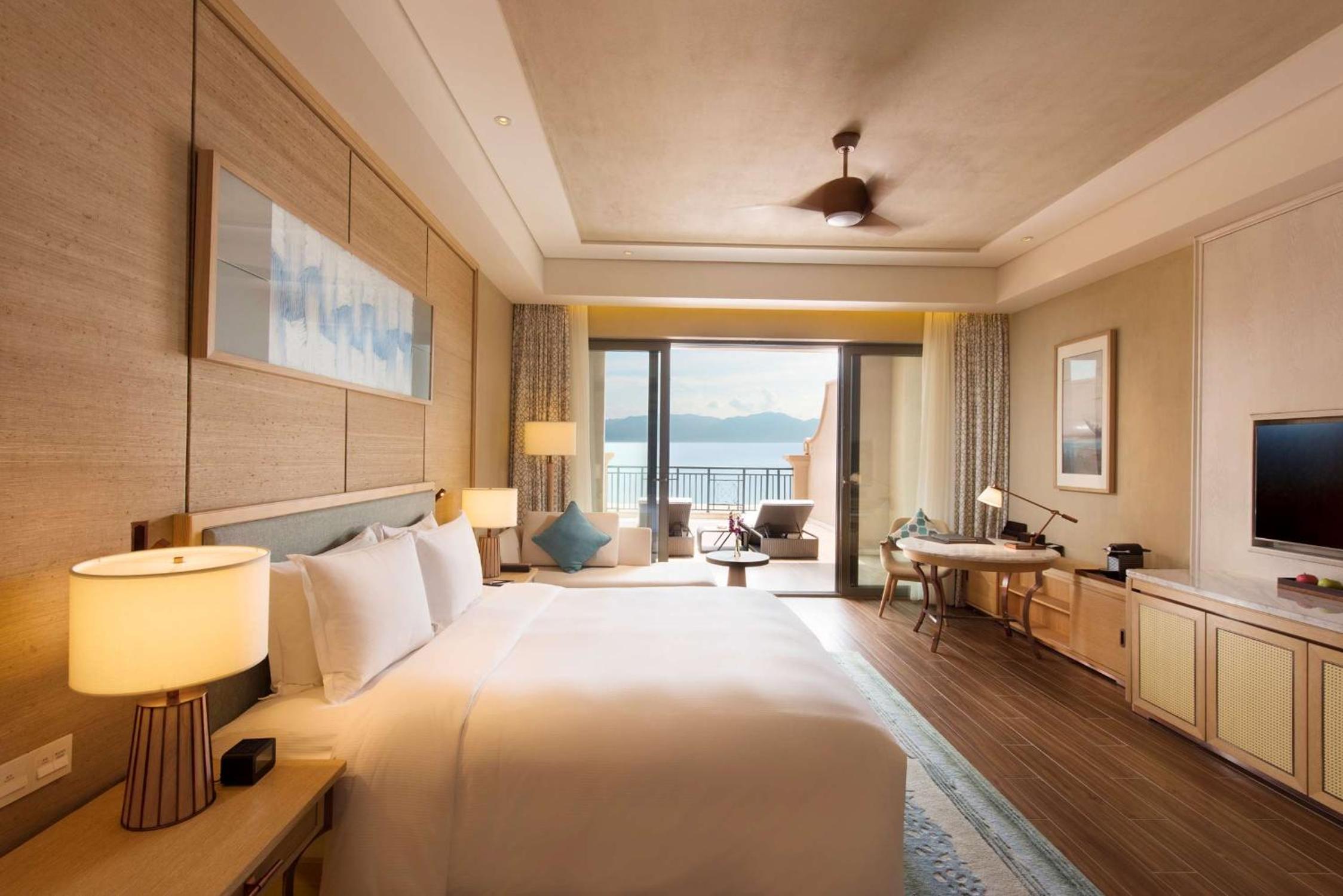 Hilton Yuxi Fuxian Lake