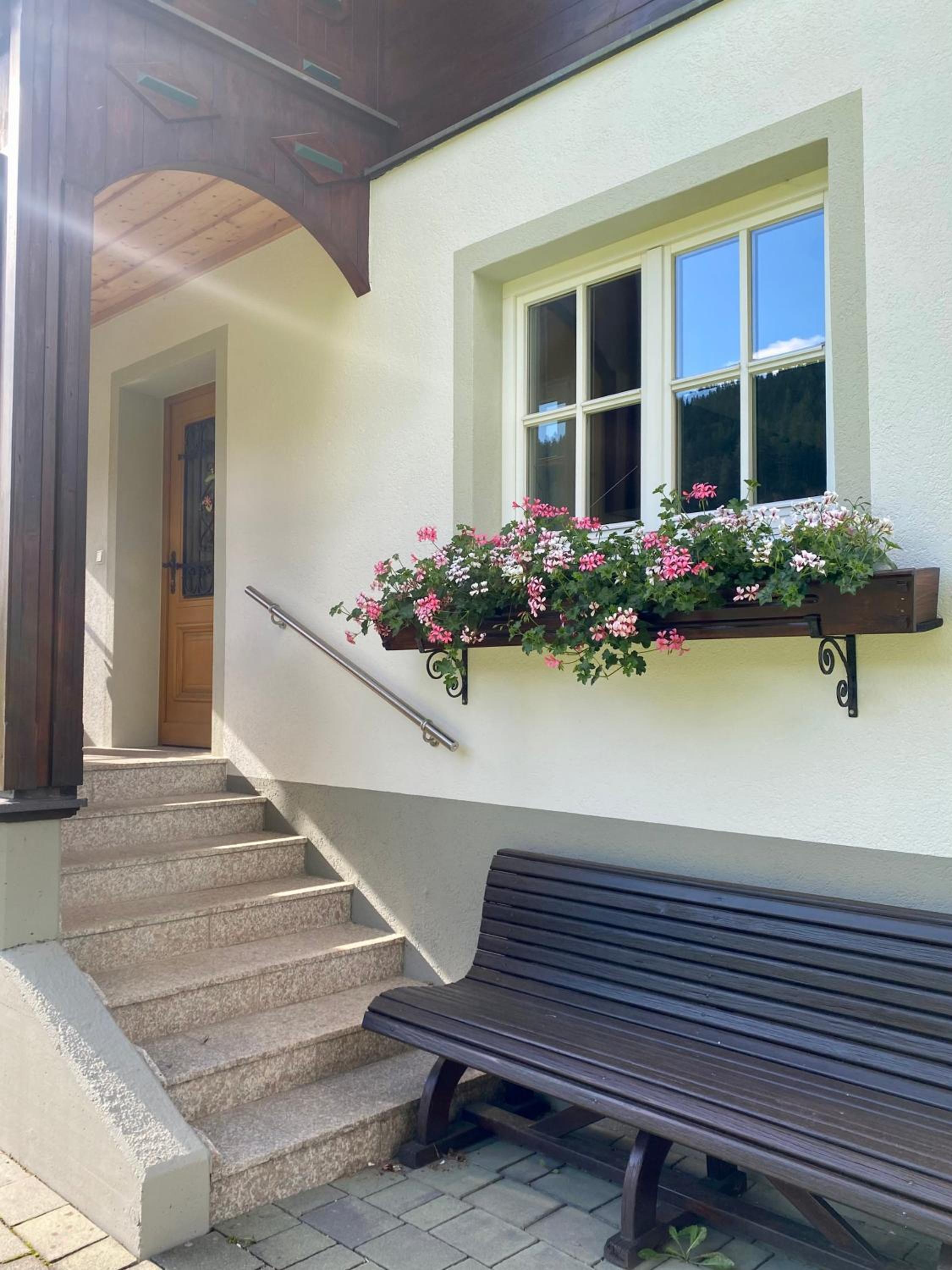 Neues Luxus APARTMENT DACHSTEIN - Ramsau am Dachstein - direkt an der Loipe