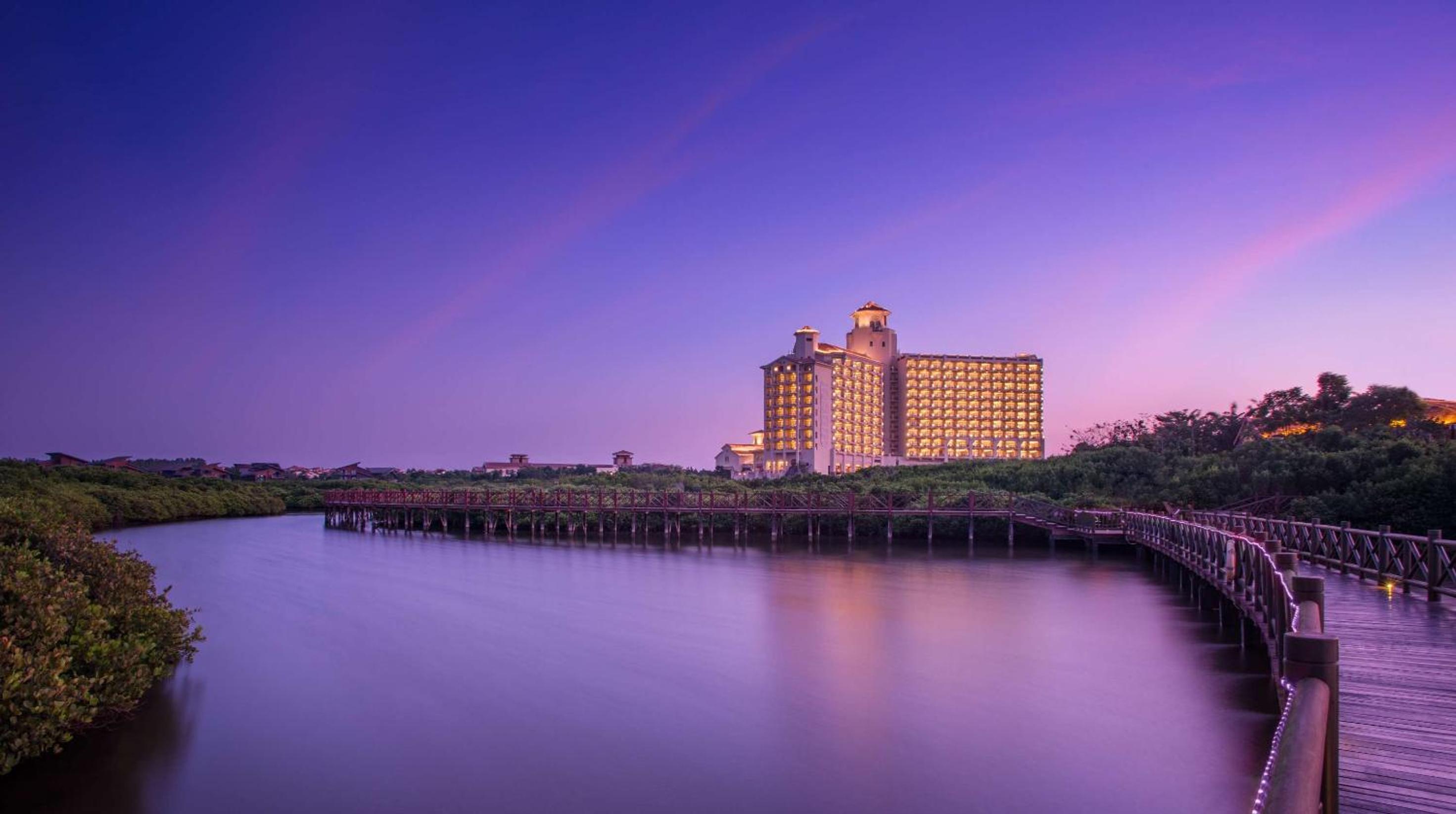 DoubleTree by Hilton Haikou Chengmai
