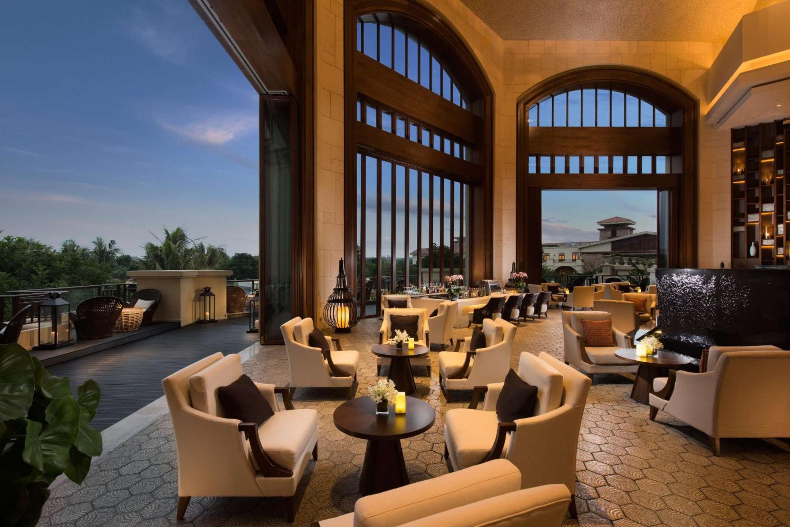 DoubleTree by Hilton Haikou Chengmai
