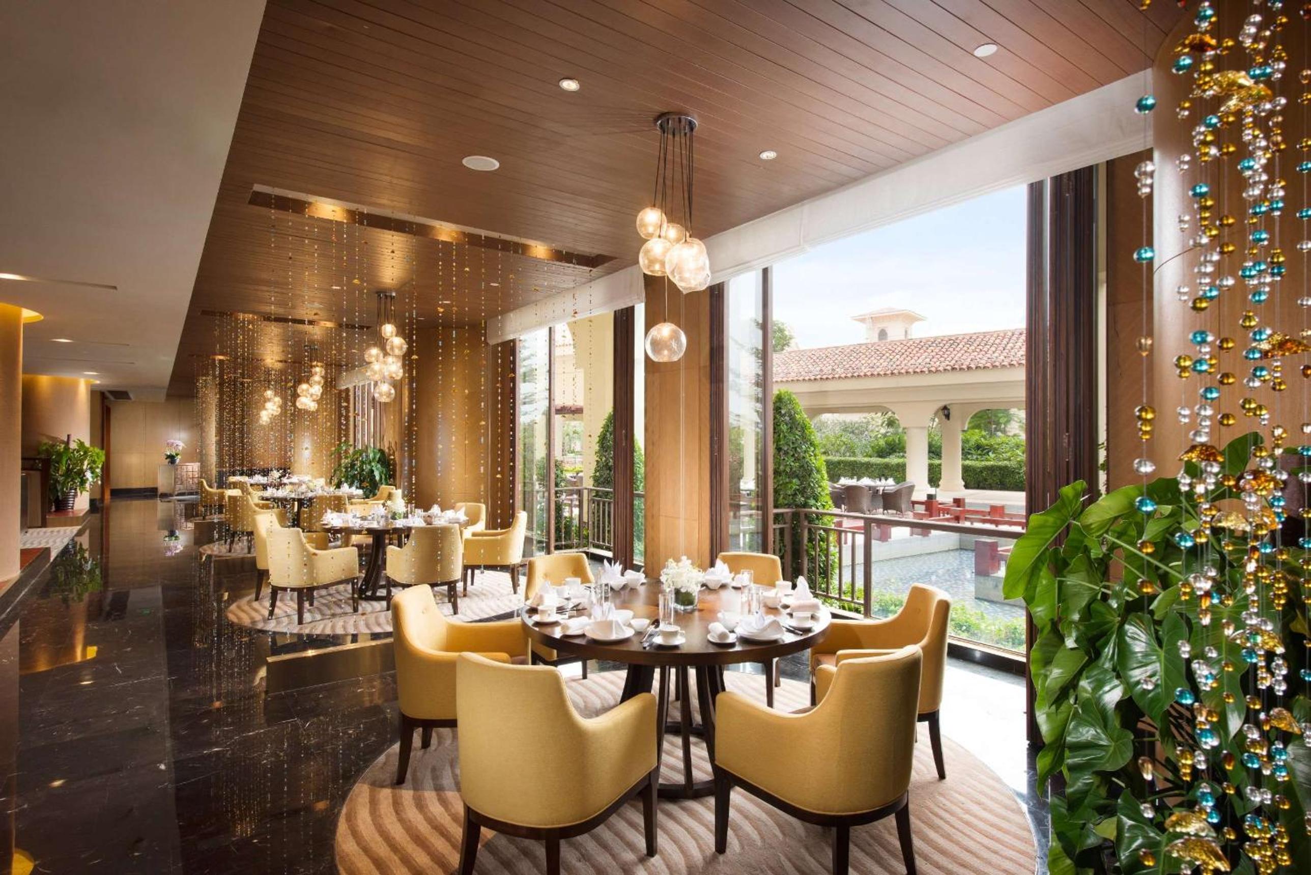 DoubleTree by Hilton Haikou Chengmai