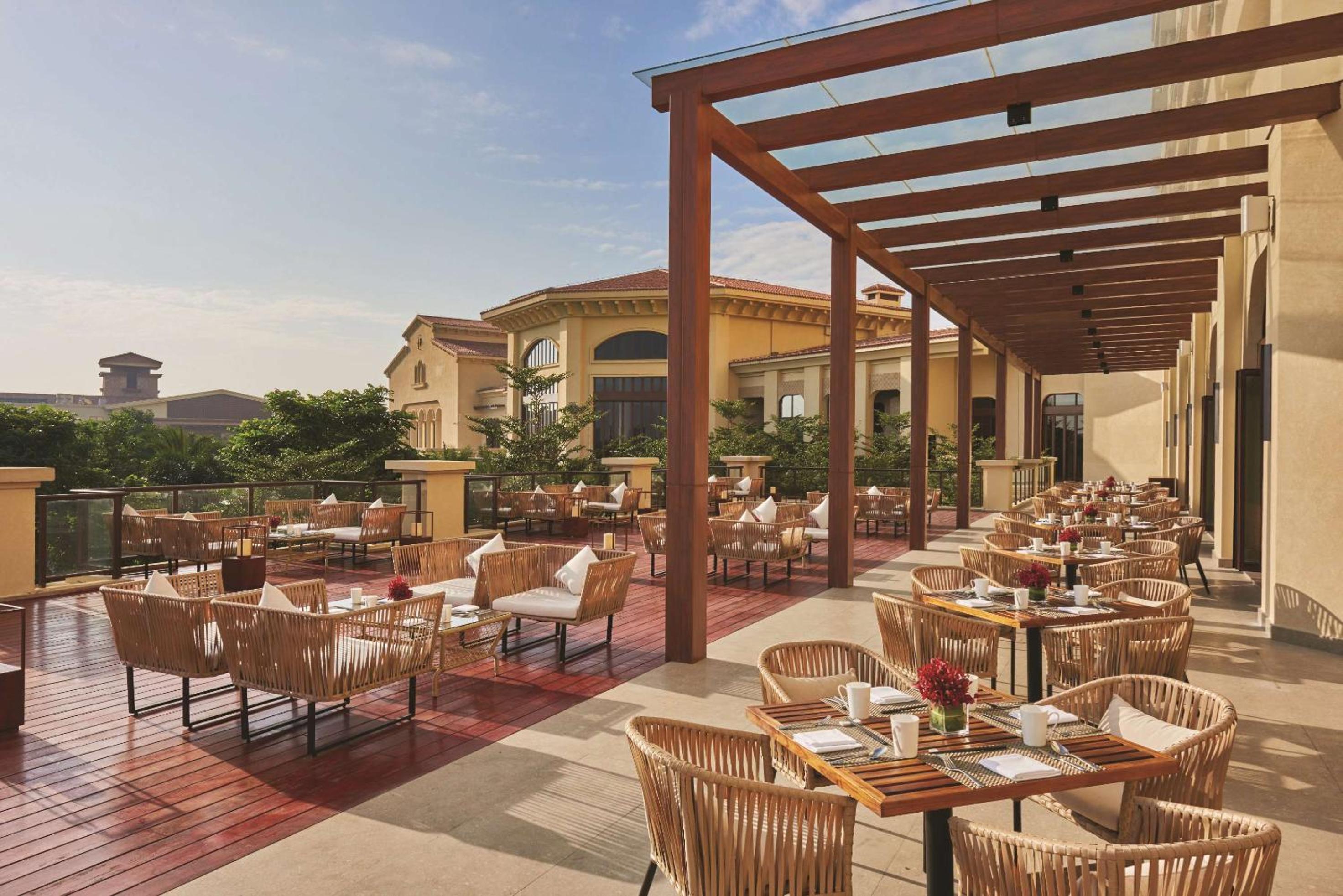 DoubleTree by Hilton Haikou Chengmai