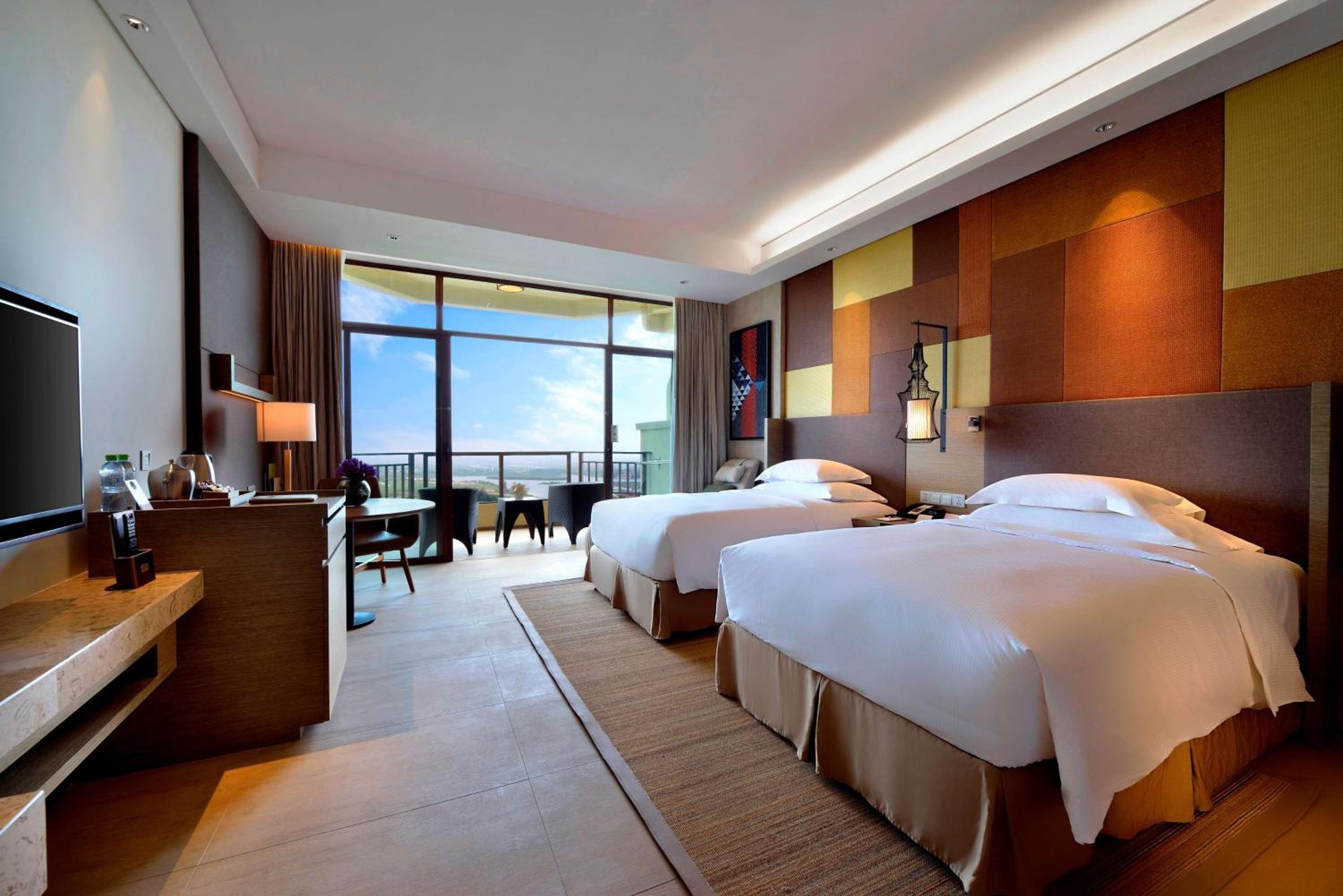 DoubleTree by Hilton Haikou Chengmai