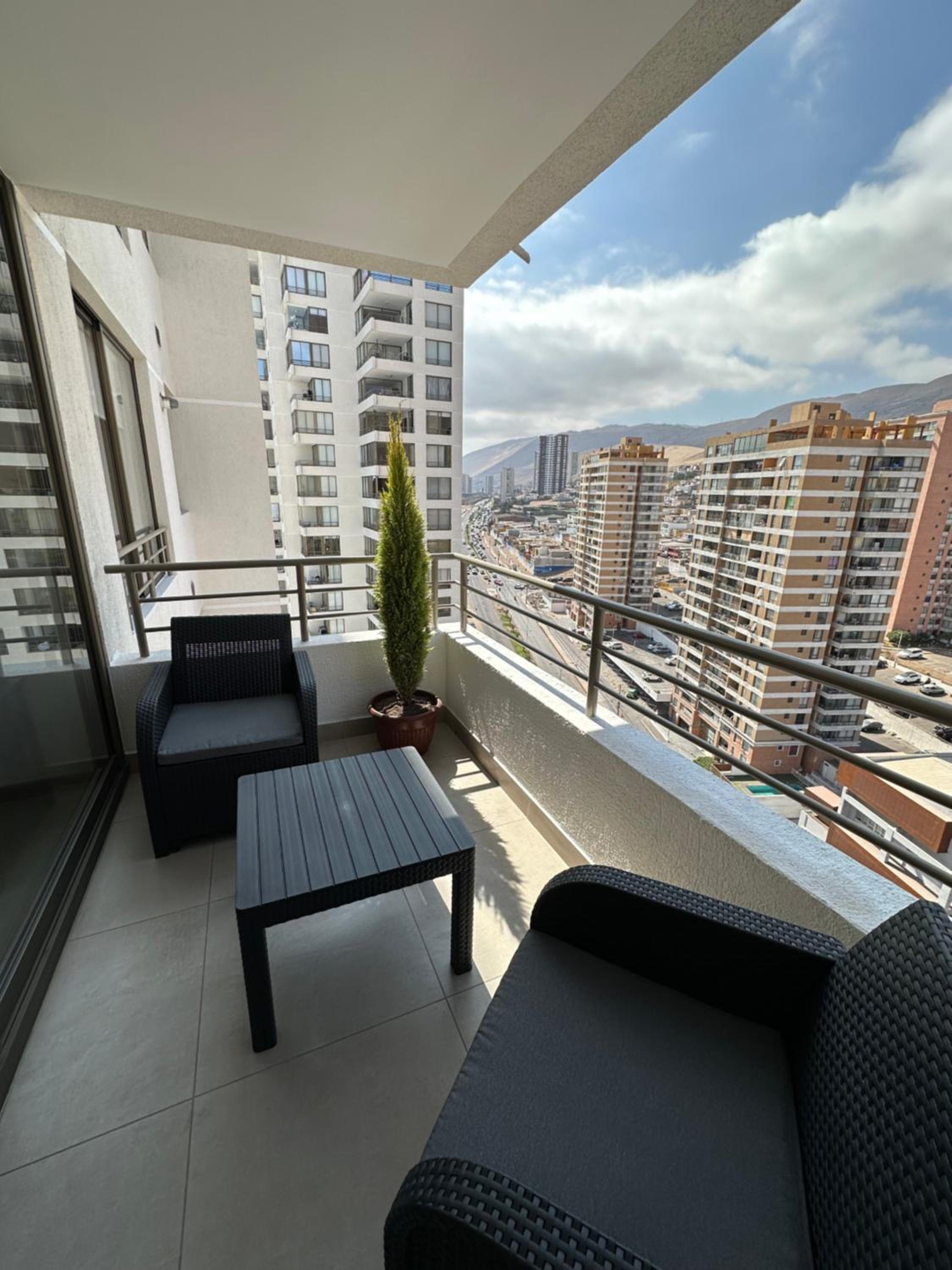 Departamento 1D1B Condominio Altos de Huayquique