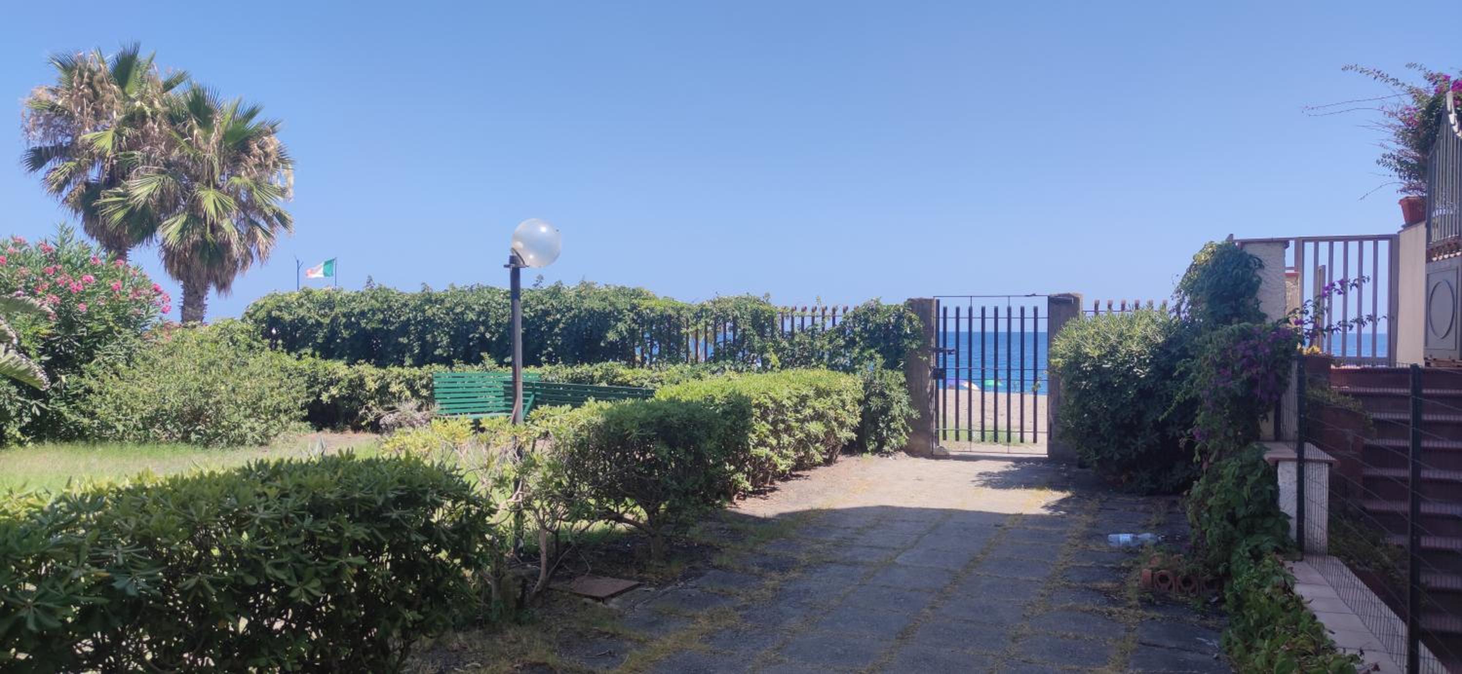 PATI'S HOUSE view 3