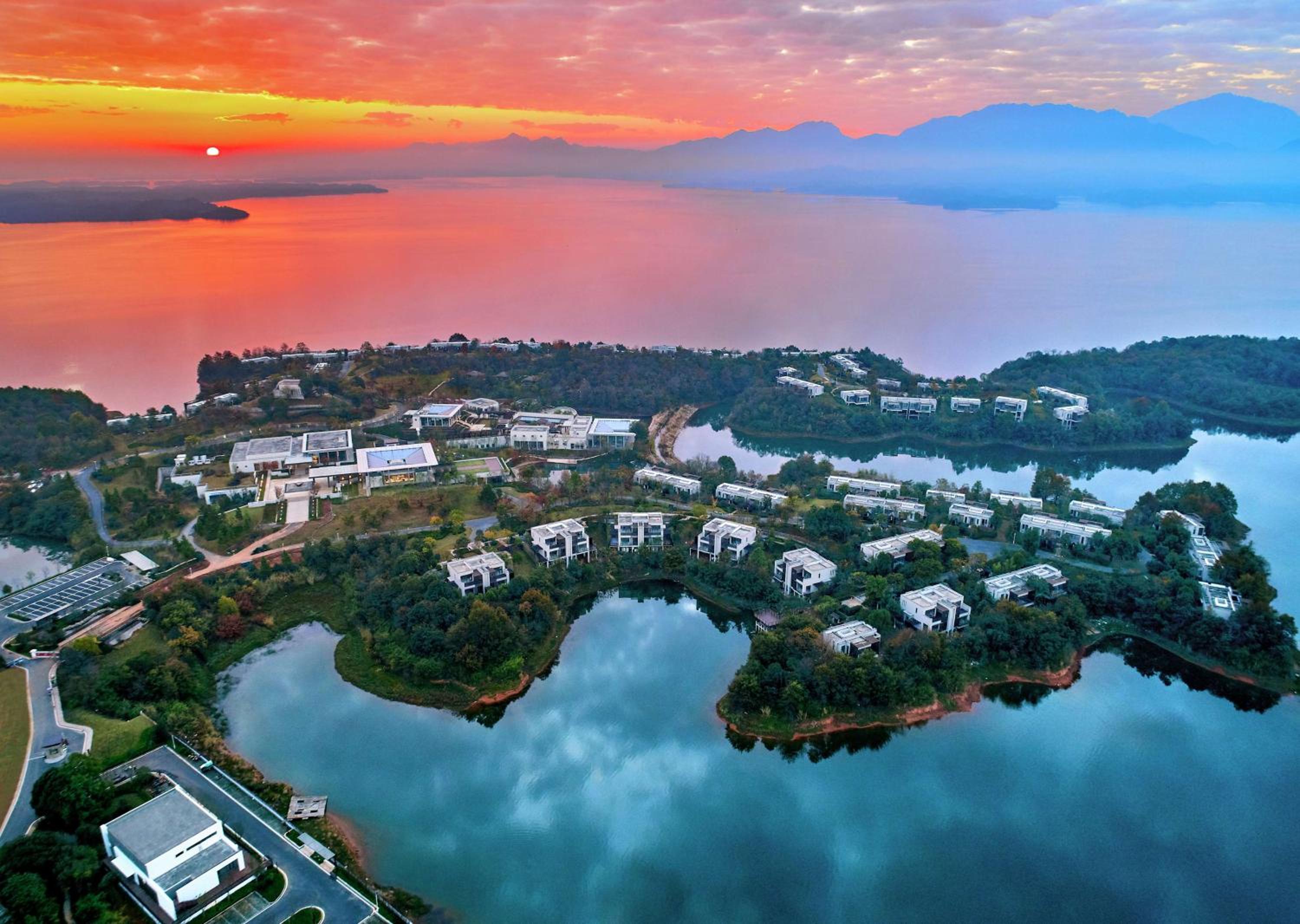 Lushan West Sea Resort, Curio Collection by Hilton - Property Image 41