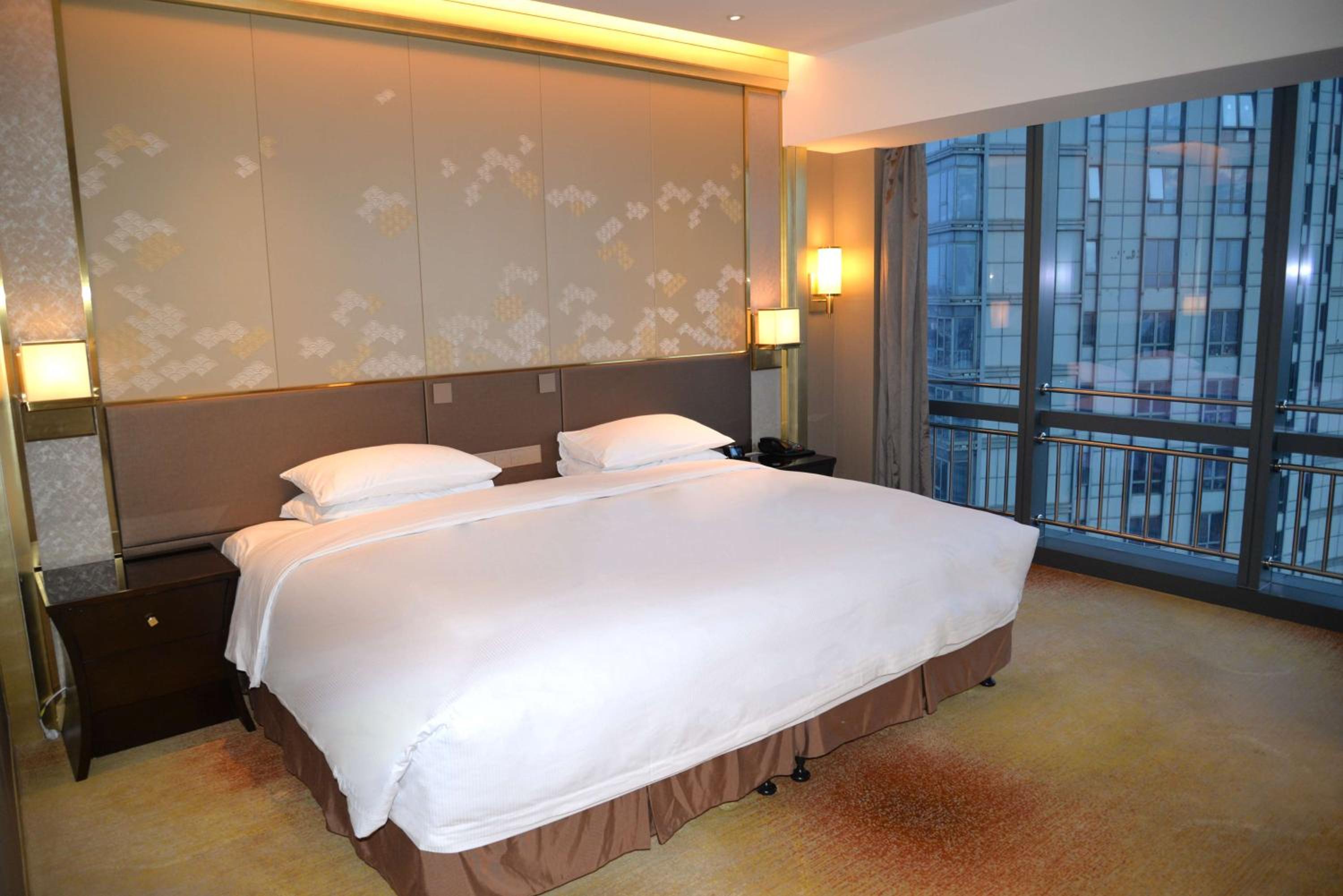 Yantai Vacations - Hilton Yantai - Property Image 8