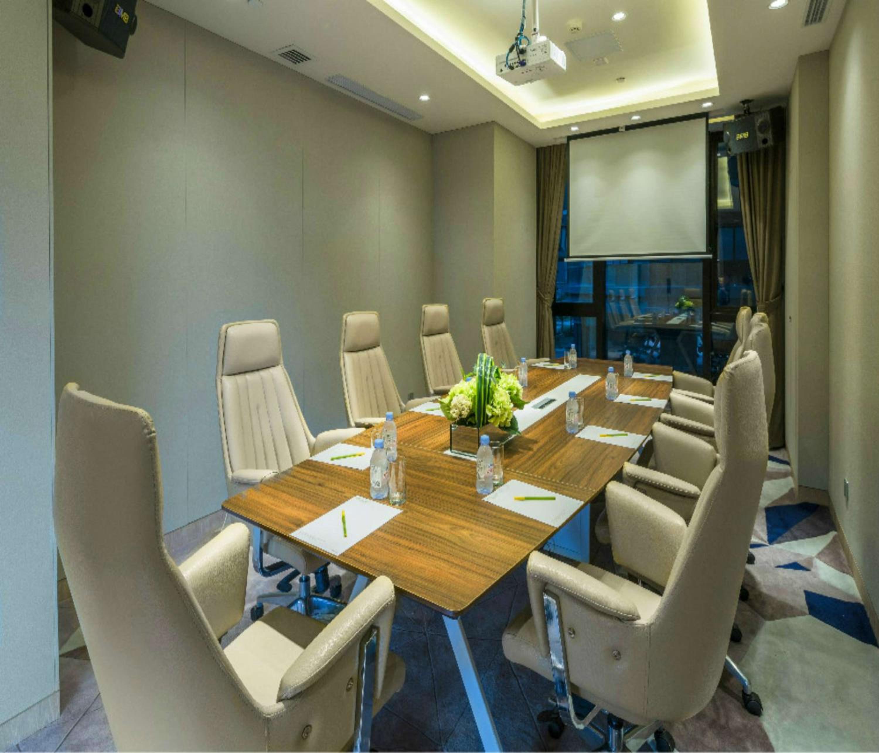 Zhongshan Vacations - Hilton Garden Inn Zhongshan Guzhen - Property Image 8